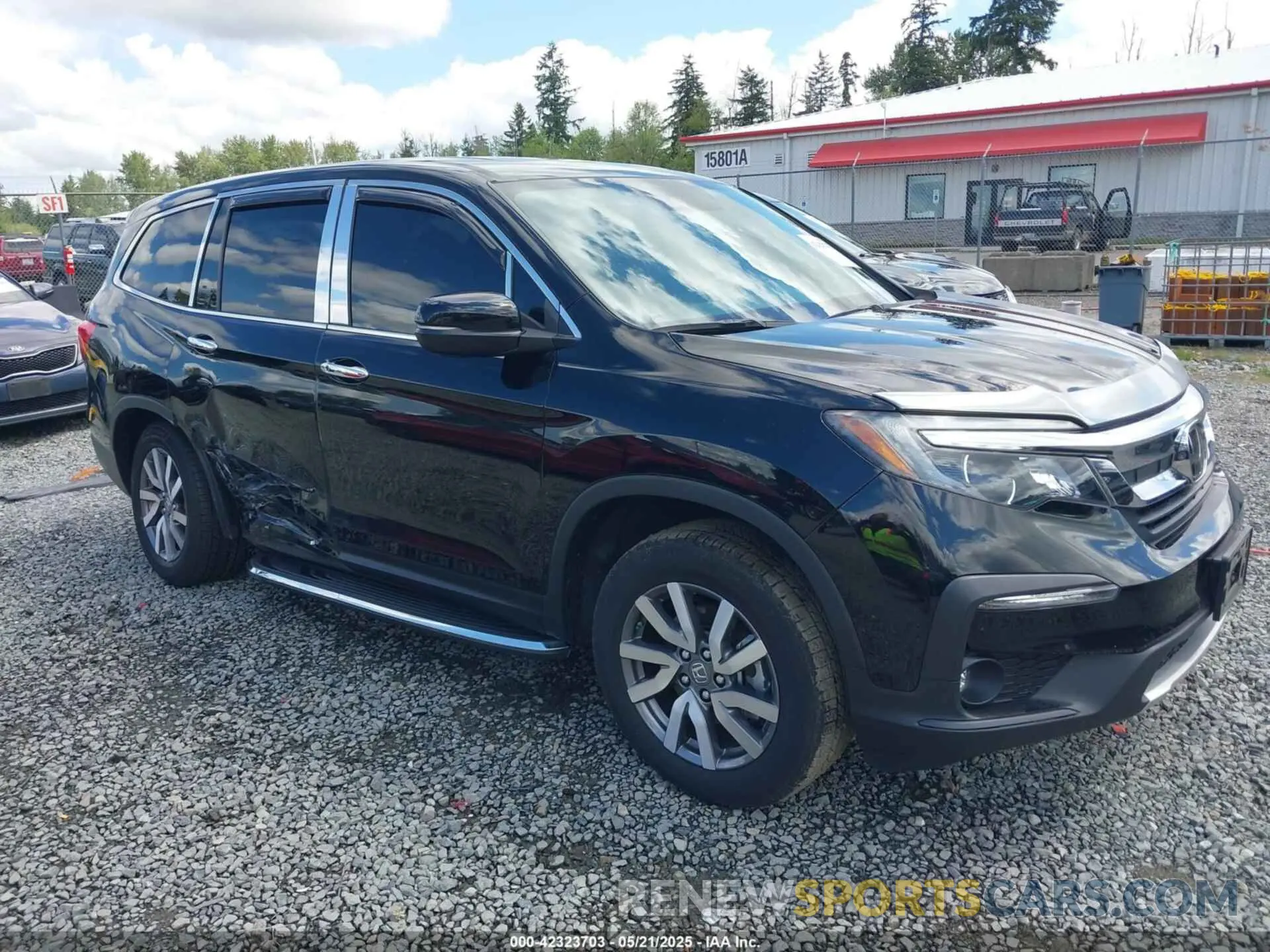 1 Photograph of a damaged car 5FNYF6H57LB009398 HONDA PILOT 2020