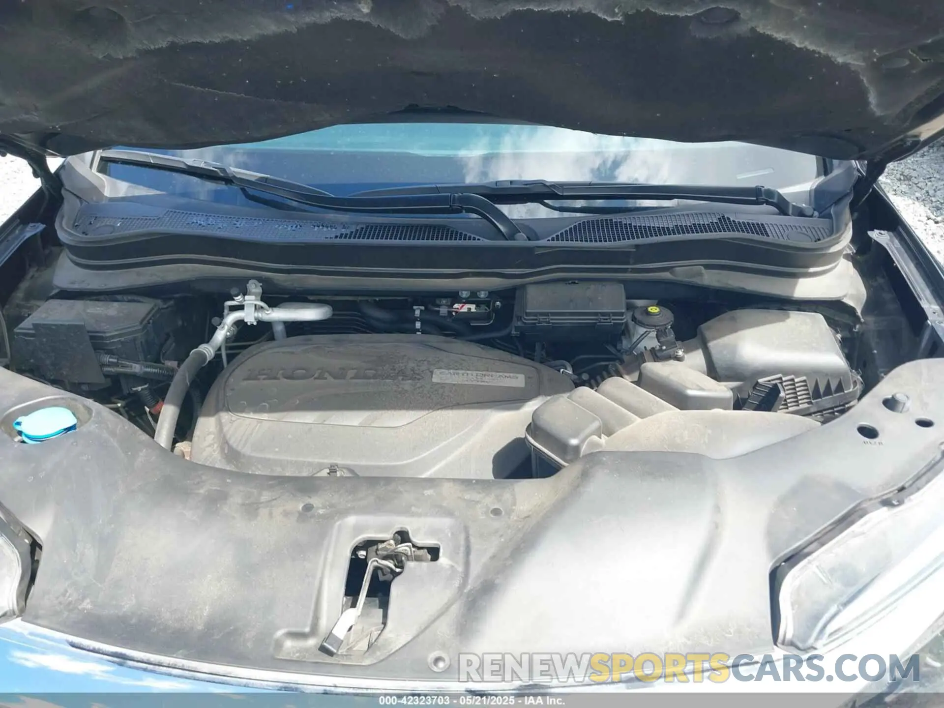 10 Photograph of a damaged car 5FNYF6H57LB009398 HONDA PILOT 2020