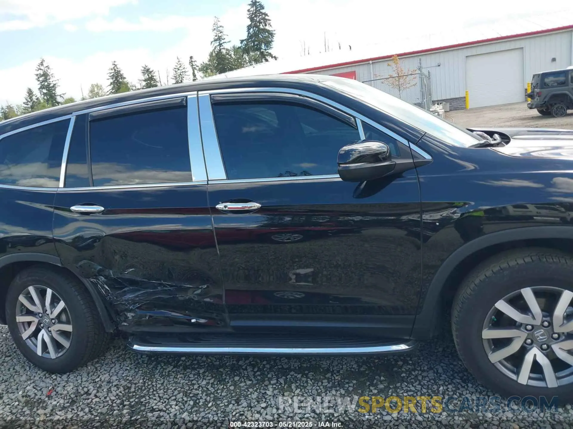 14 Photograph of a damaged car 5FNYF6H57LB009398 HONDA PILOT 2020