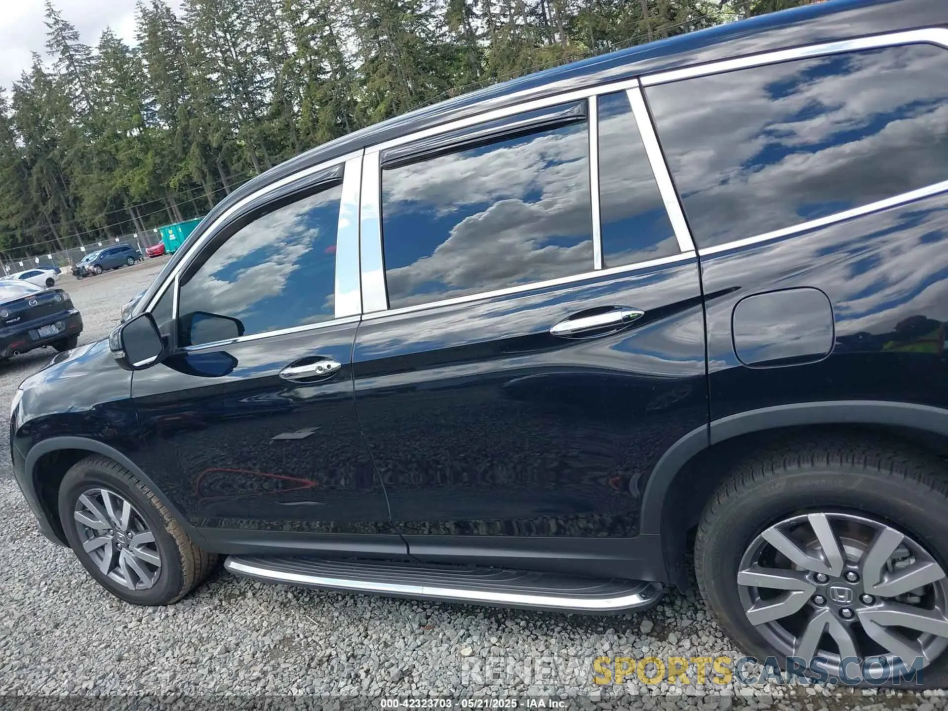 15 Photograph of a damaged car 5FNYF6H57LB009398 HONDA PILOT 2020