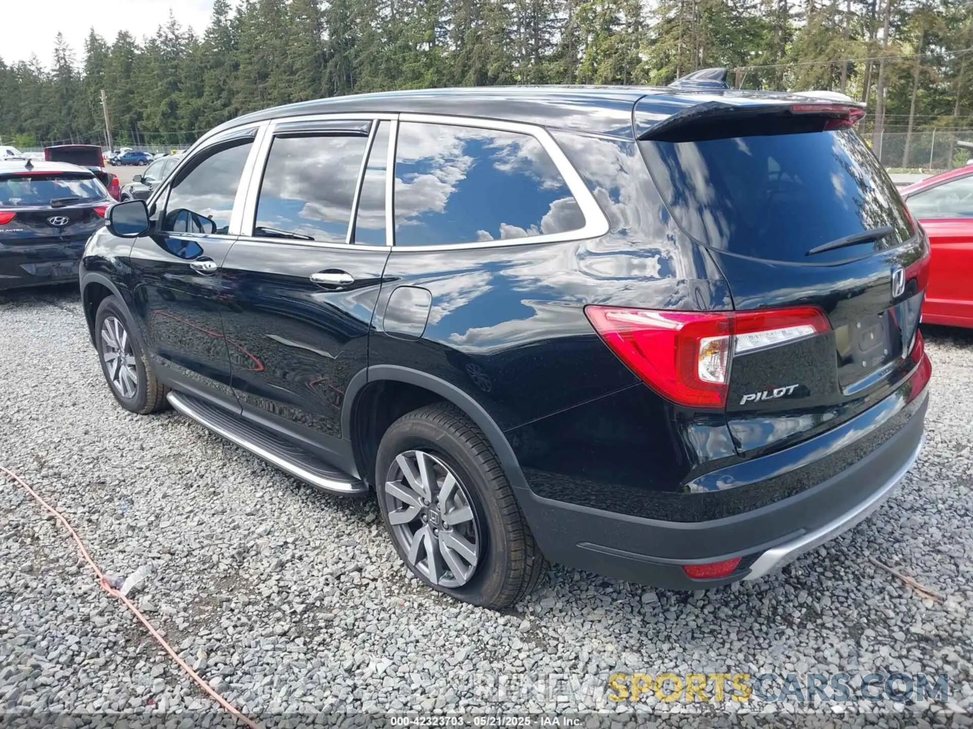 3 Photograph of a damaged car 5FNYF6H57LB009398 HONDA PILOT 2020