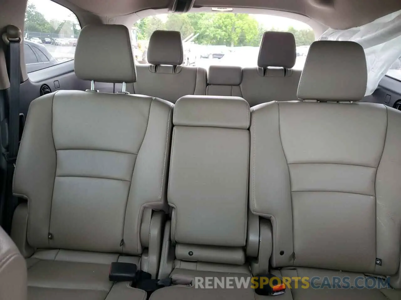 10 Photograph of a damaged car 5FNYF6H57LB016125 HONDA PILOT 2020