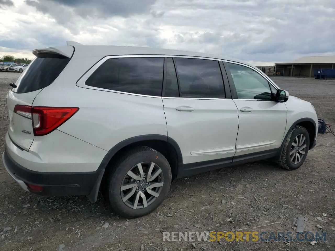 3 Photograph of a damaged car 5FNYF6H57LB016125 HONDA PILOT 2020