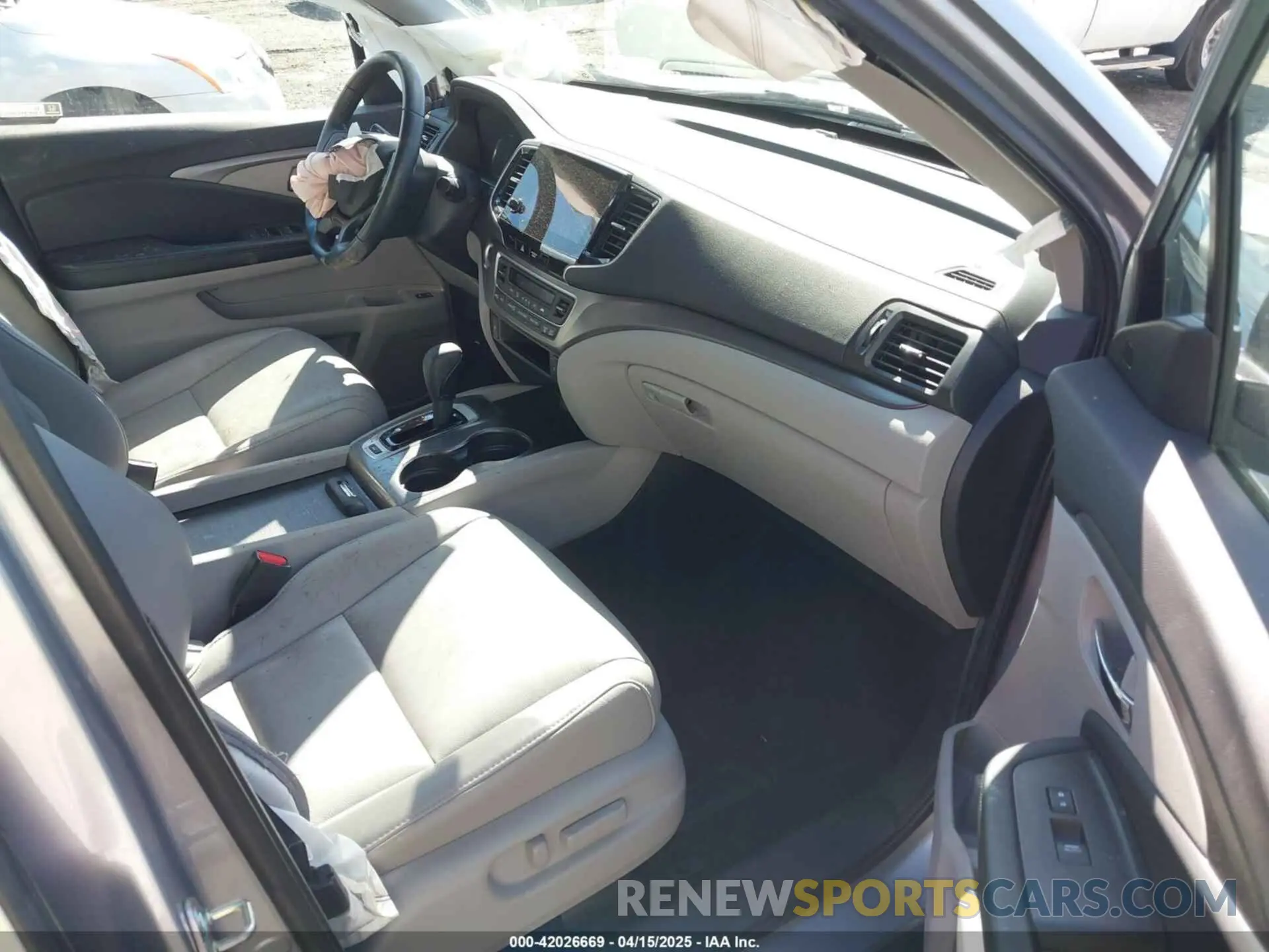 5 Photograph of a damaged car 5FNYF6H57LB059699 HONDA PILOT 2020