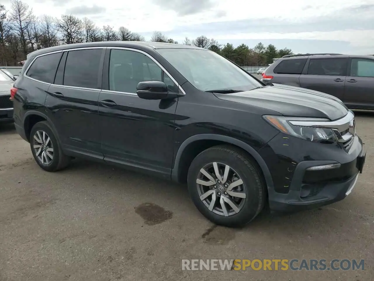 4 Photograph of a damaged car 5FNYF6H57LB068676 HONDA PILOT 2020