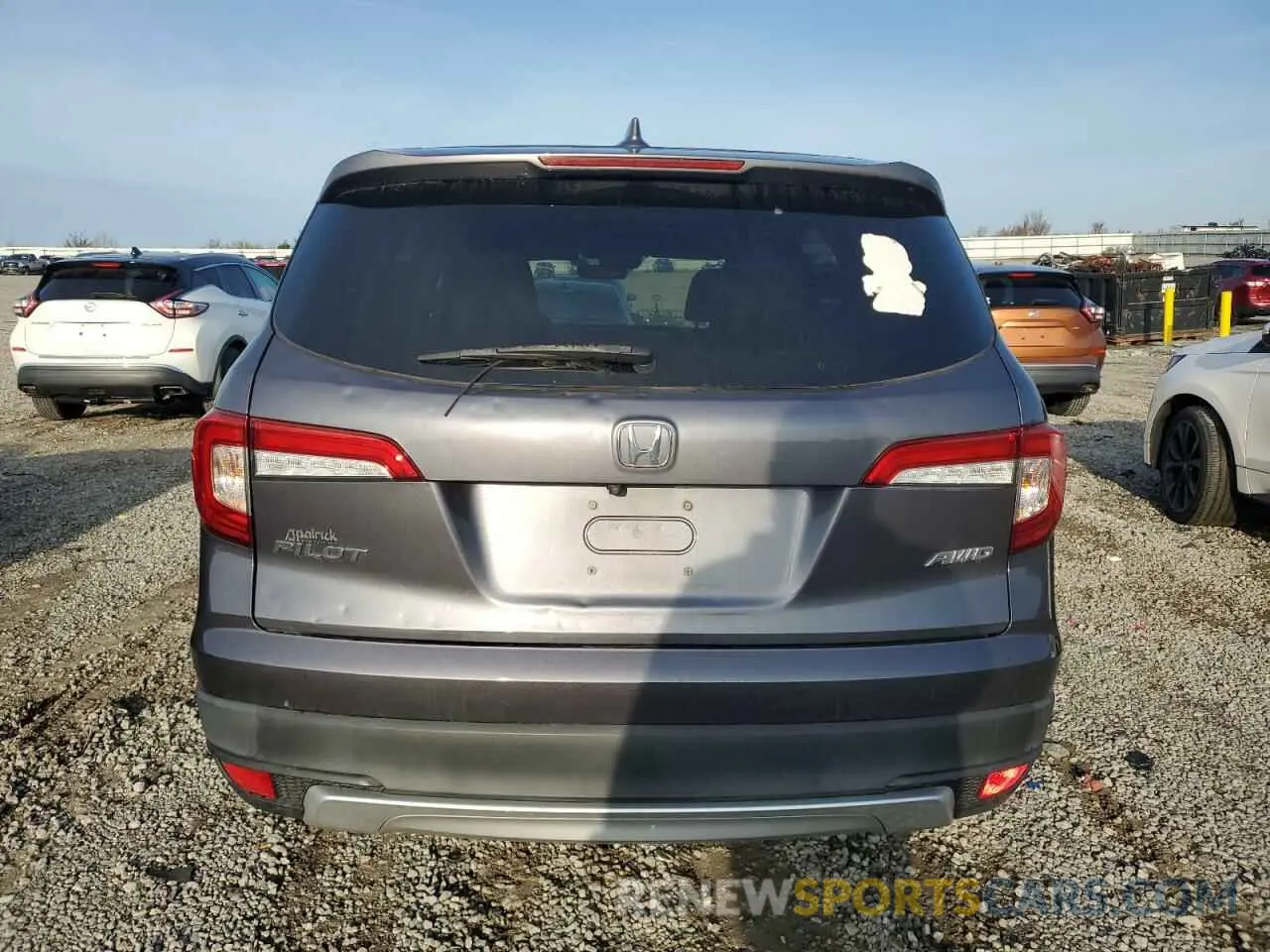 6 Photograph of a damaged car 5FNYF6H59LB016899 HONDA PILOT 2020