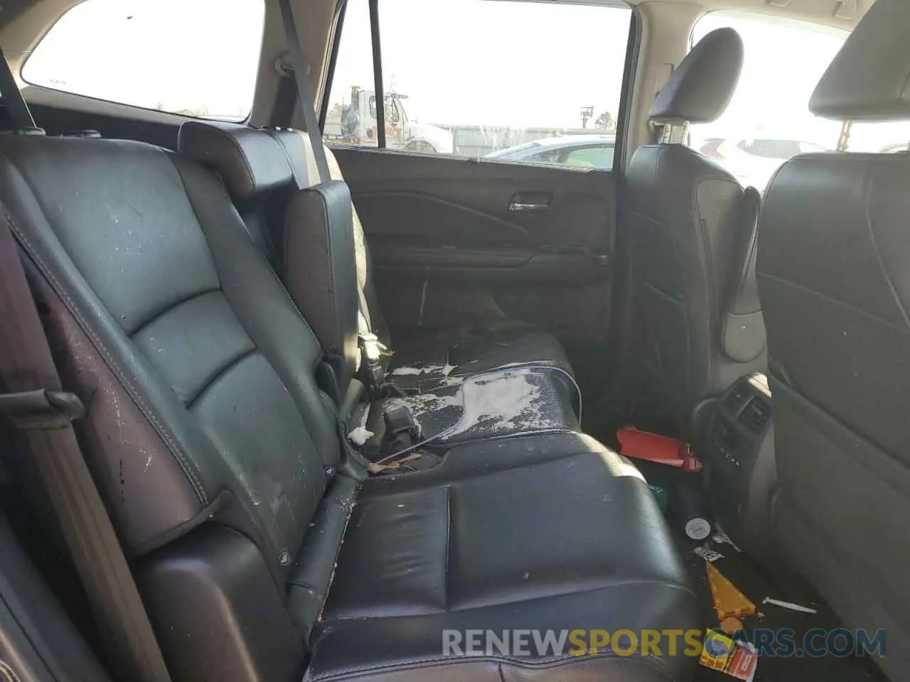 11 Photograph of a damaged car 5FNYF6H59LB035050 HONDA PILOT 2020