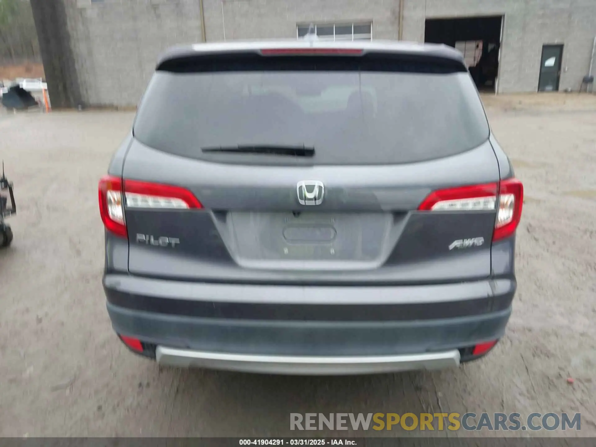 16 Photograph of a damaged car 5FNYF6H59LB047246 HONDA PILOT 2020