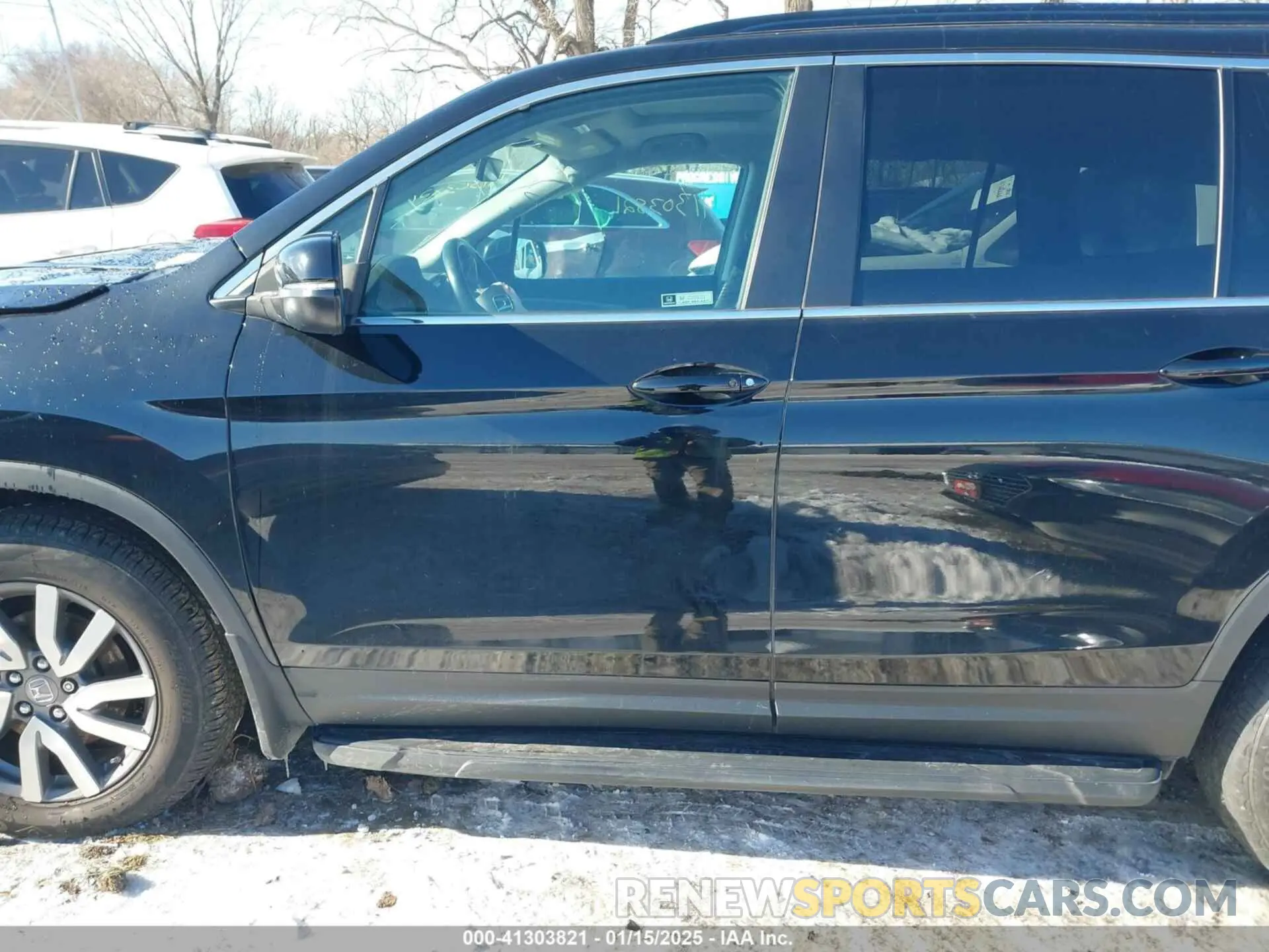15 Photograph of a damaged car 5FNYF6H59LB051071 HONDA PILOT 2020