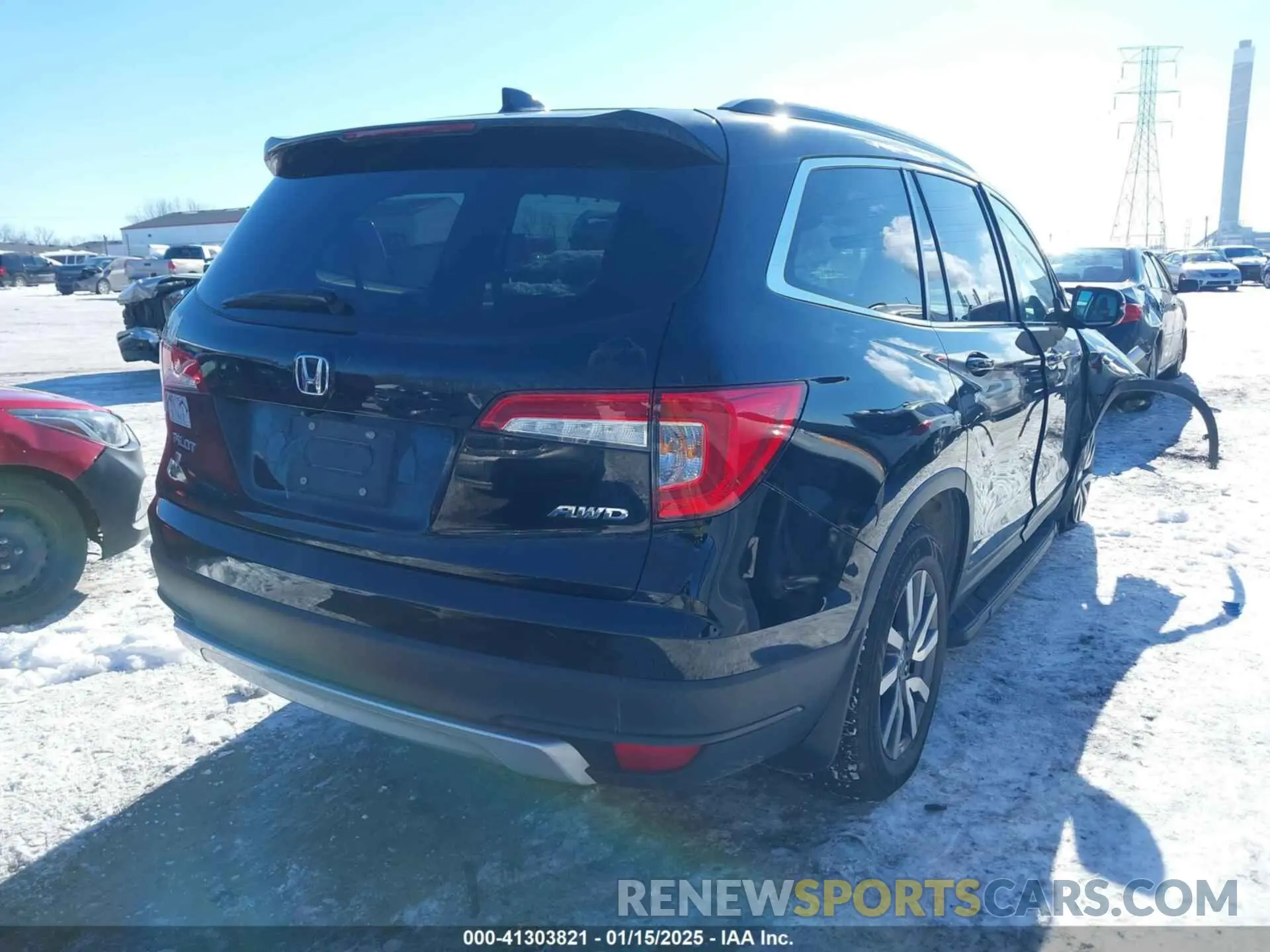 4 Photograph of a damaged car 5FNYF6H59LB051071 HONDA PILOT 2020