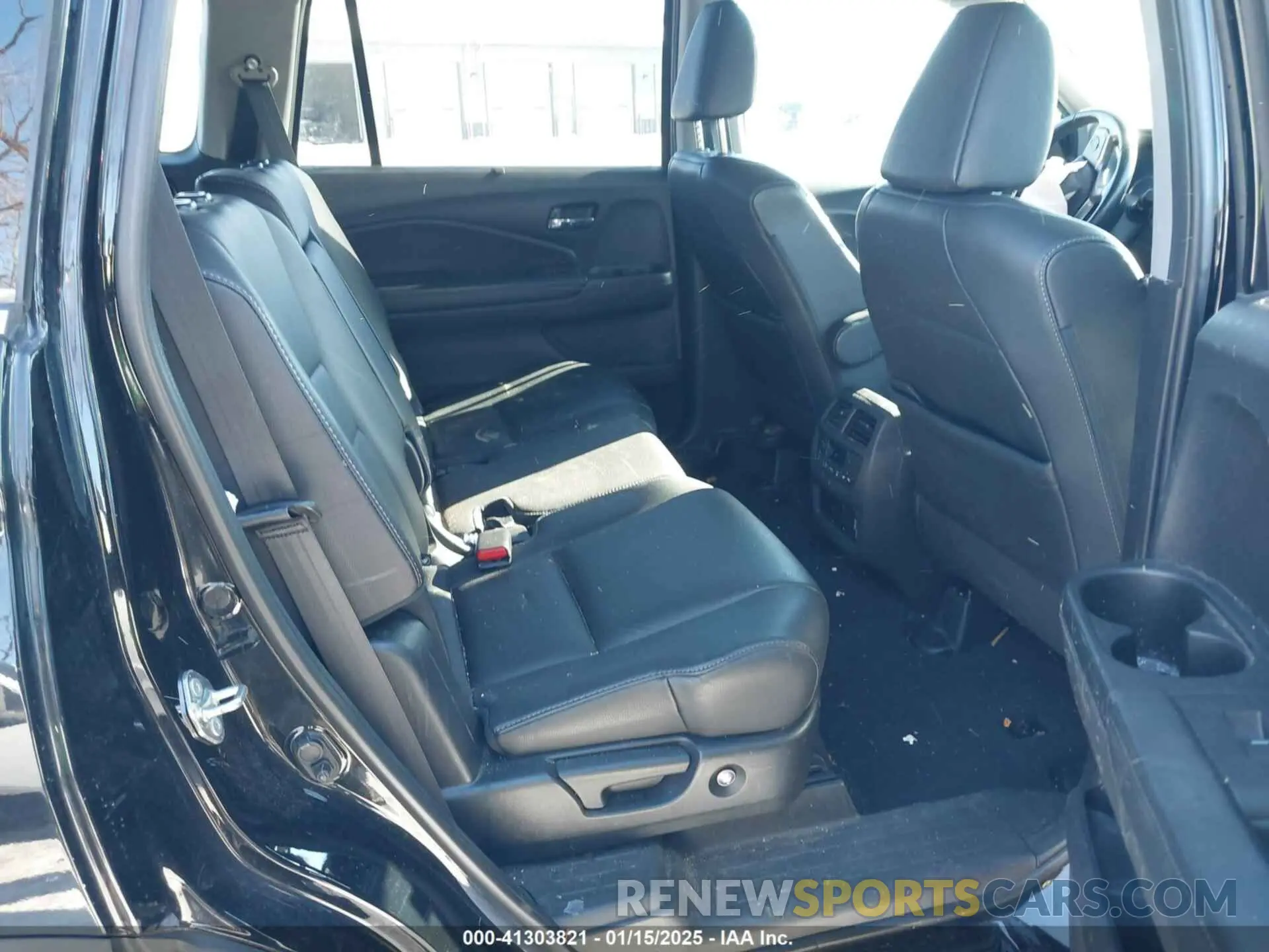 8 Photograph of a damaged car 5FNYF6H59LB051071 HONDA PILOT 2020