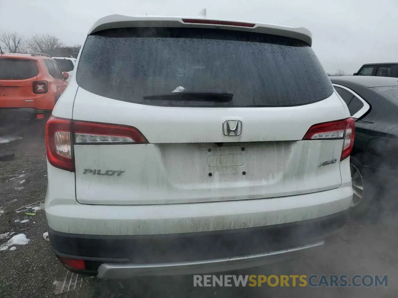 6 Photograph of a damaged car 5FNYF6H59LB066718 HONDA PILOT 2020