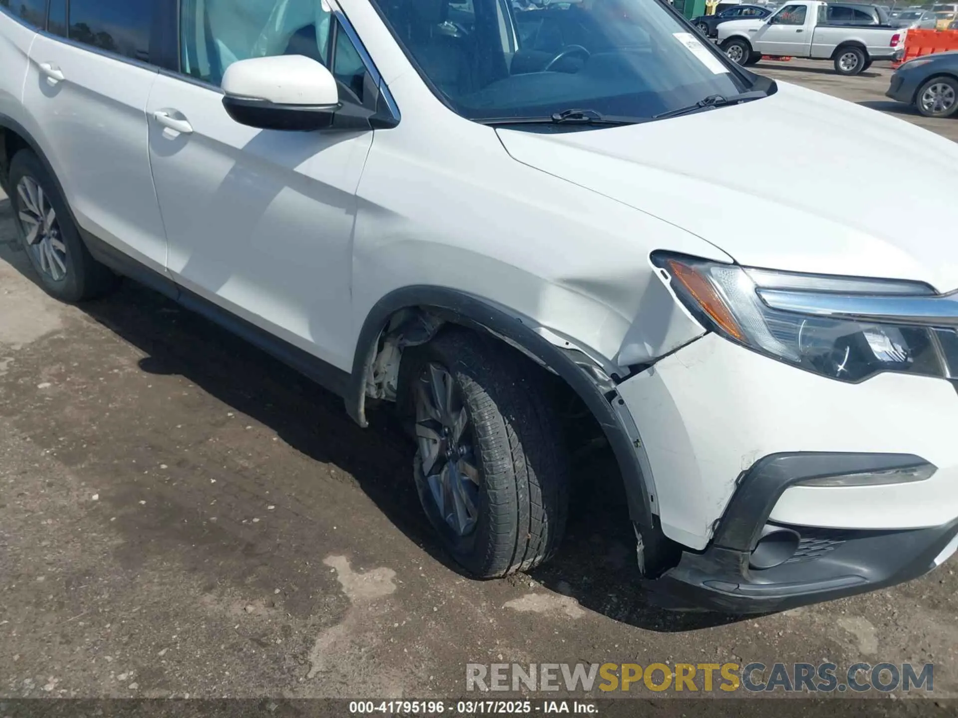 6 Photograph of a damaged car 5FNYF6H59LB068310 HONDA PILOT 2020