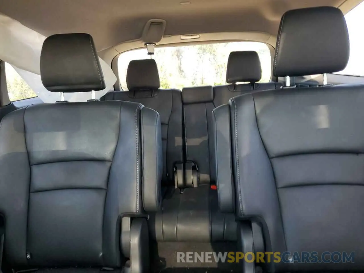 10 Photograph of a damaged car 5FNYF6H64LB020948 HONDA PILOT 2020