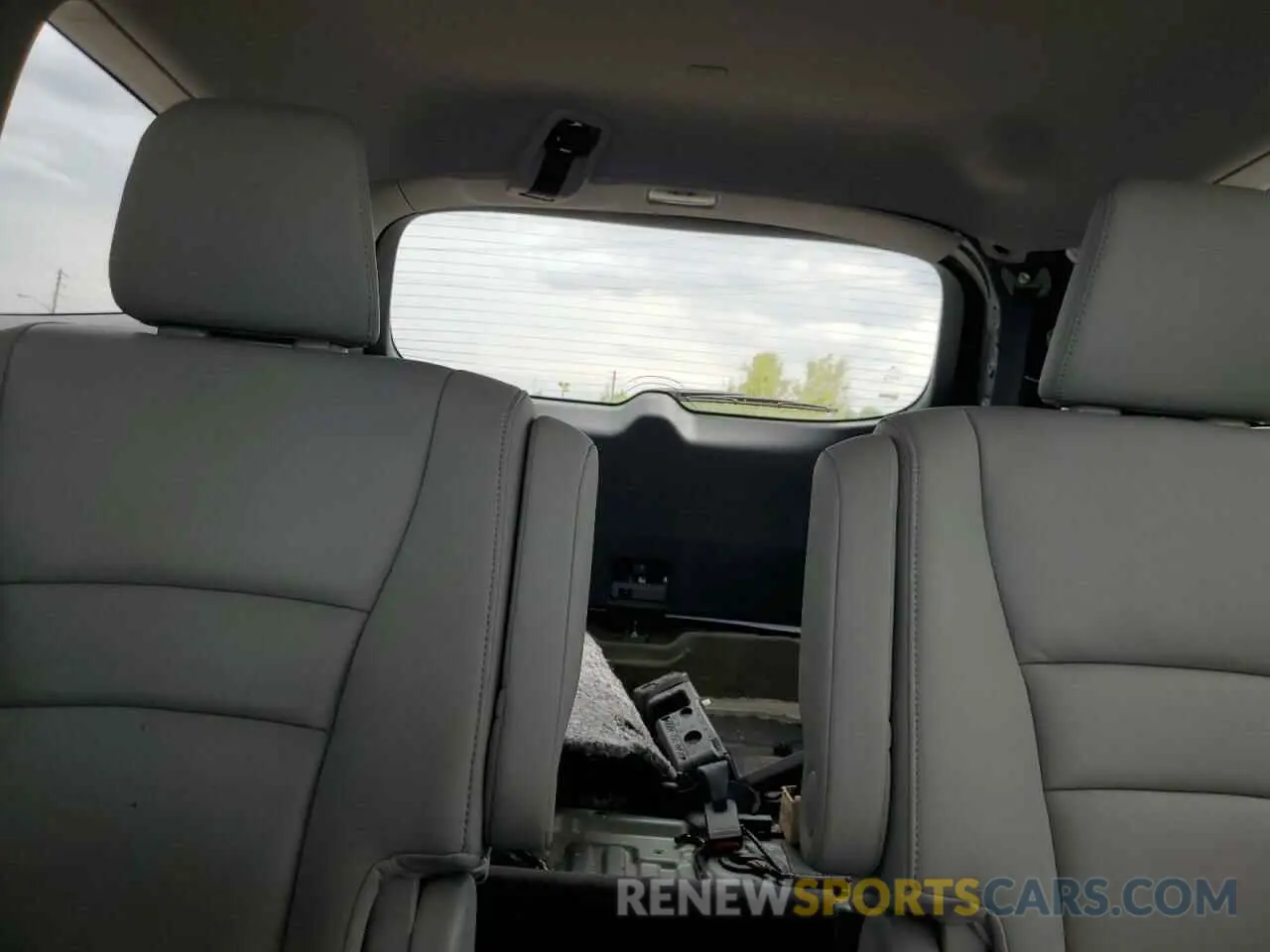 10 Photograph of a damaged car 5FNYF6H64LB022022 HONDA PILOT 2020