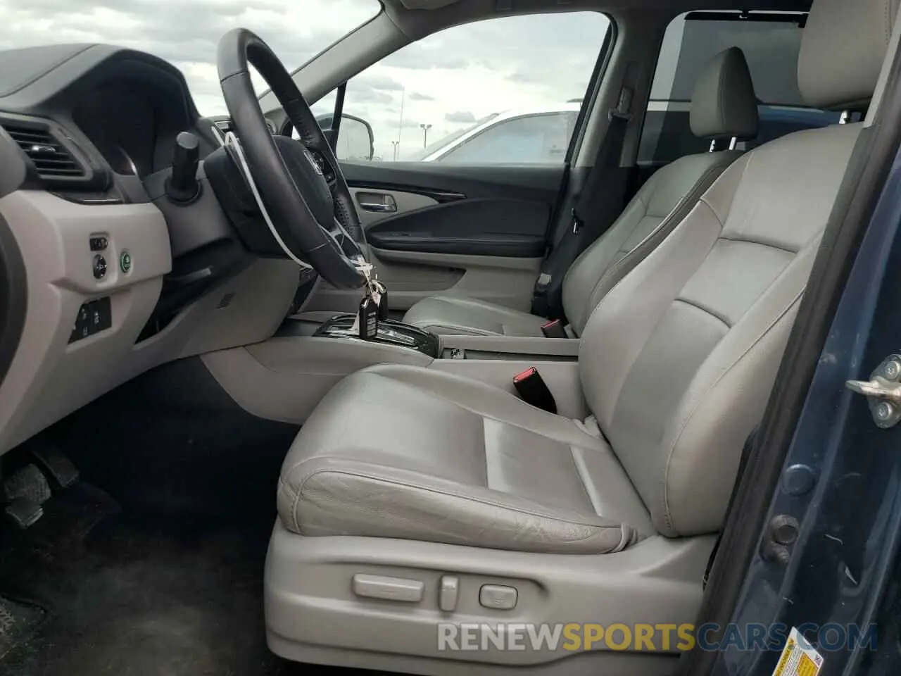 7 Photograph of a damaged car 5FNYF6H64LB022022 HONDA PILOT 2020