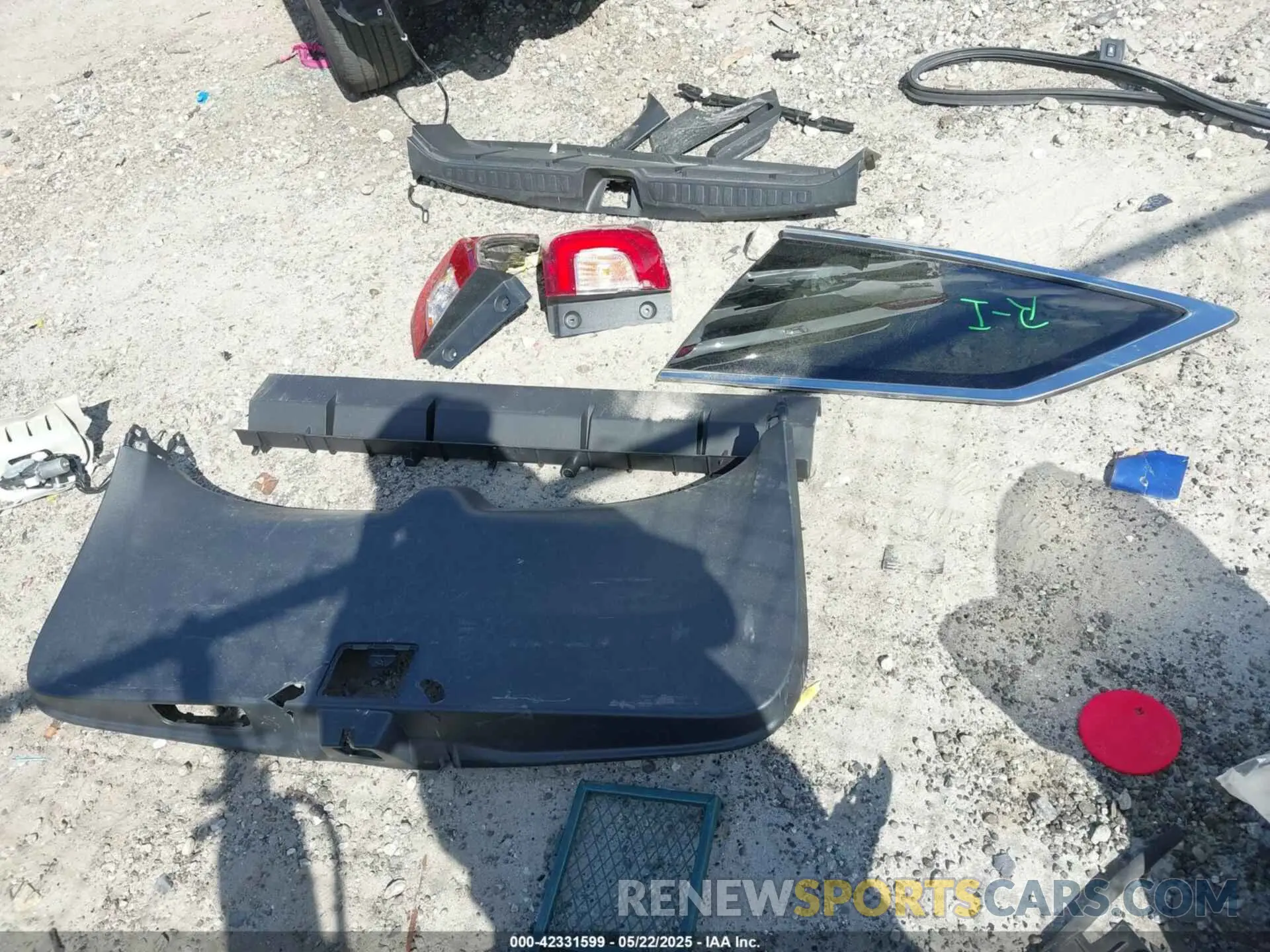12 Photograph of a damaged car 5FNYF6H65LB062349 HONDA PILOT 2020