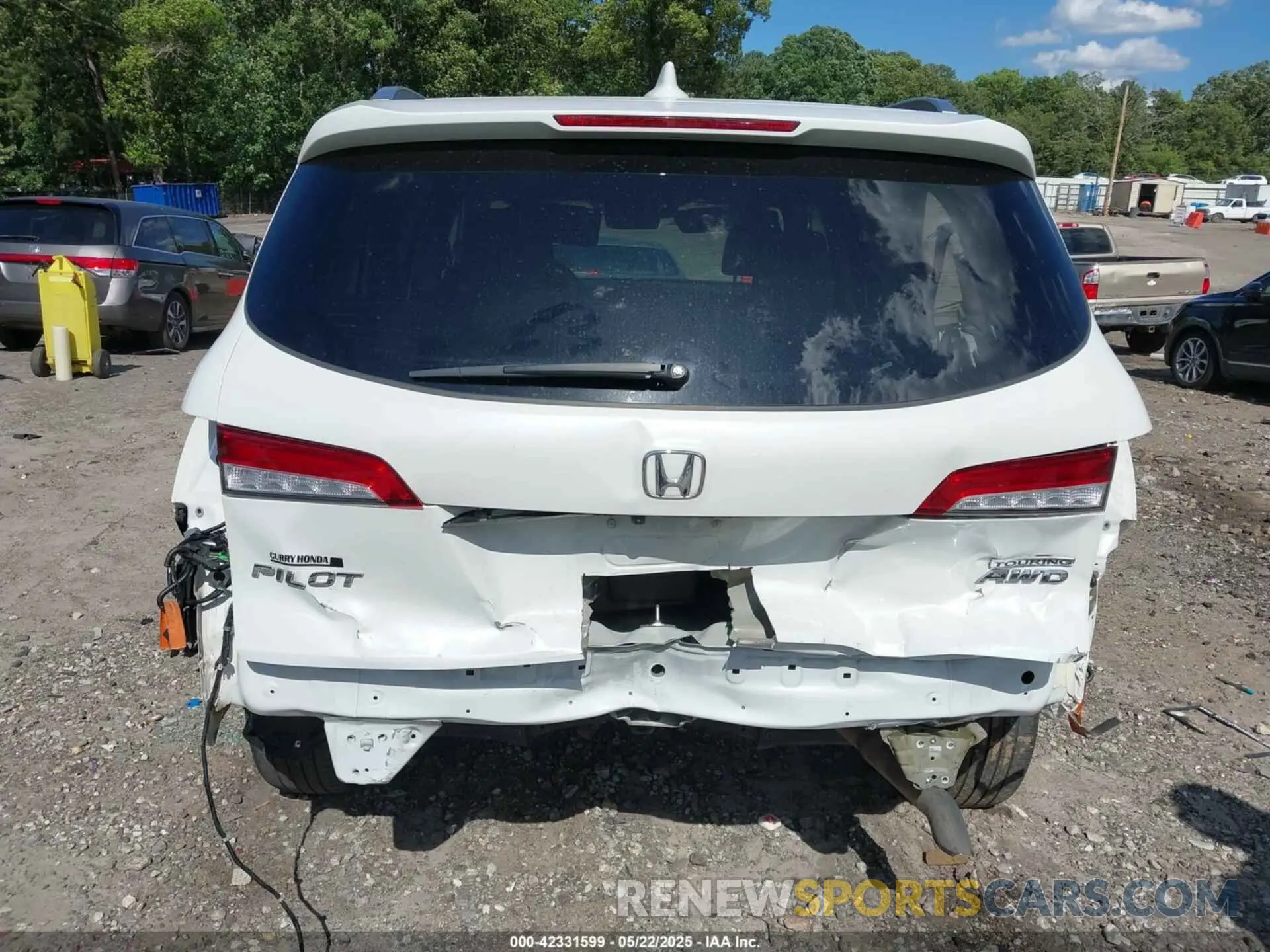 17 Photograph of a damaged car 5FNYF6H65LB062349 HONDA PILOT 2020
