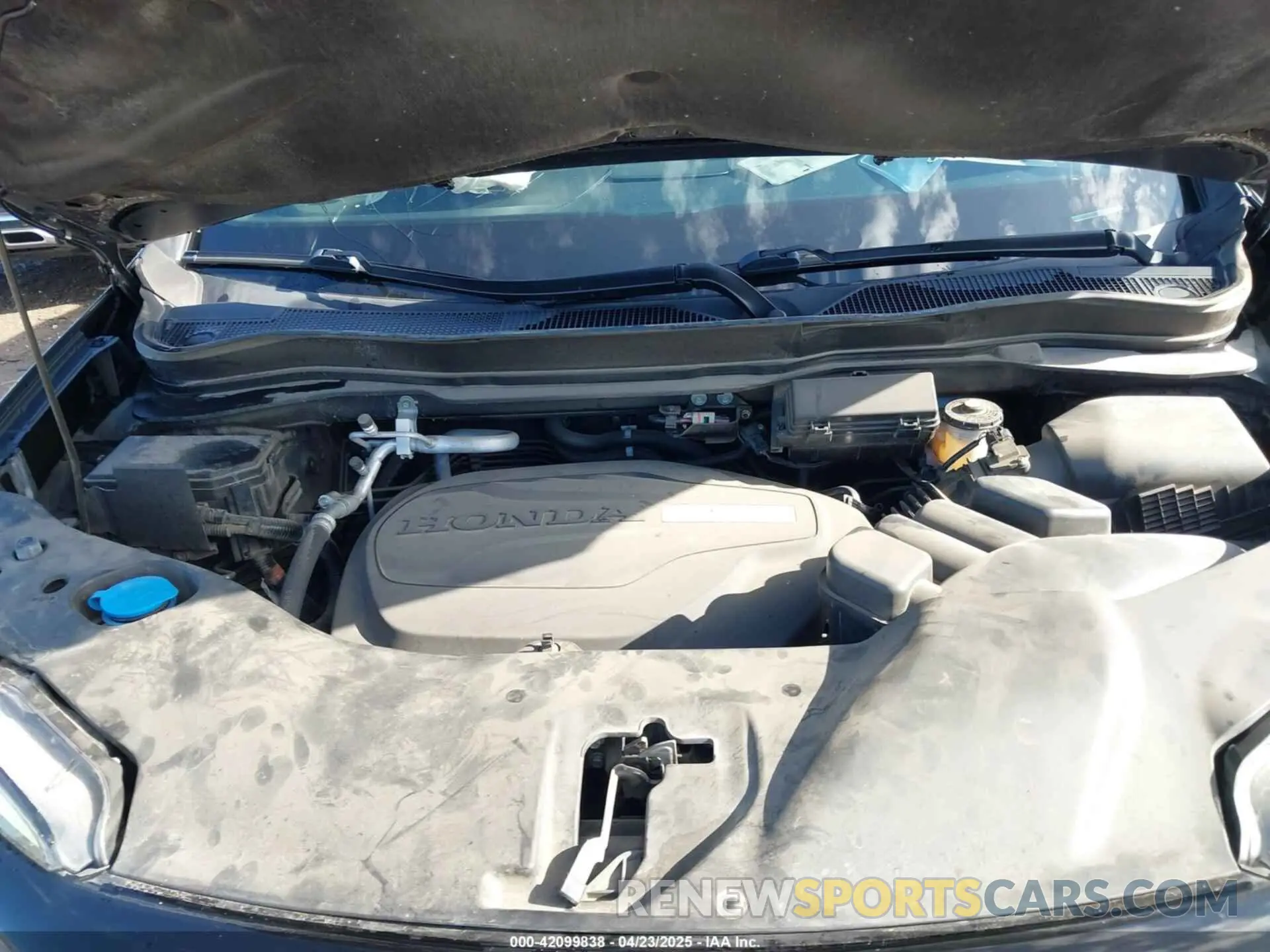 10 Photograph of a damaged car 5FNYF6H71LB039742 HONDA PILOT 2020