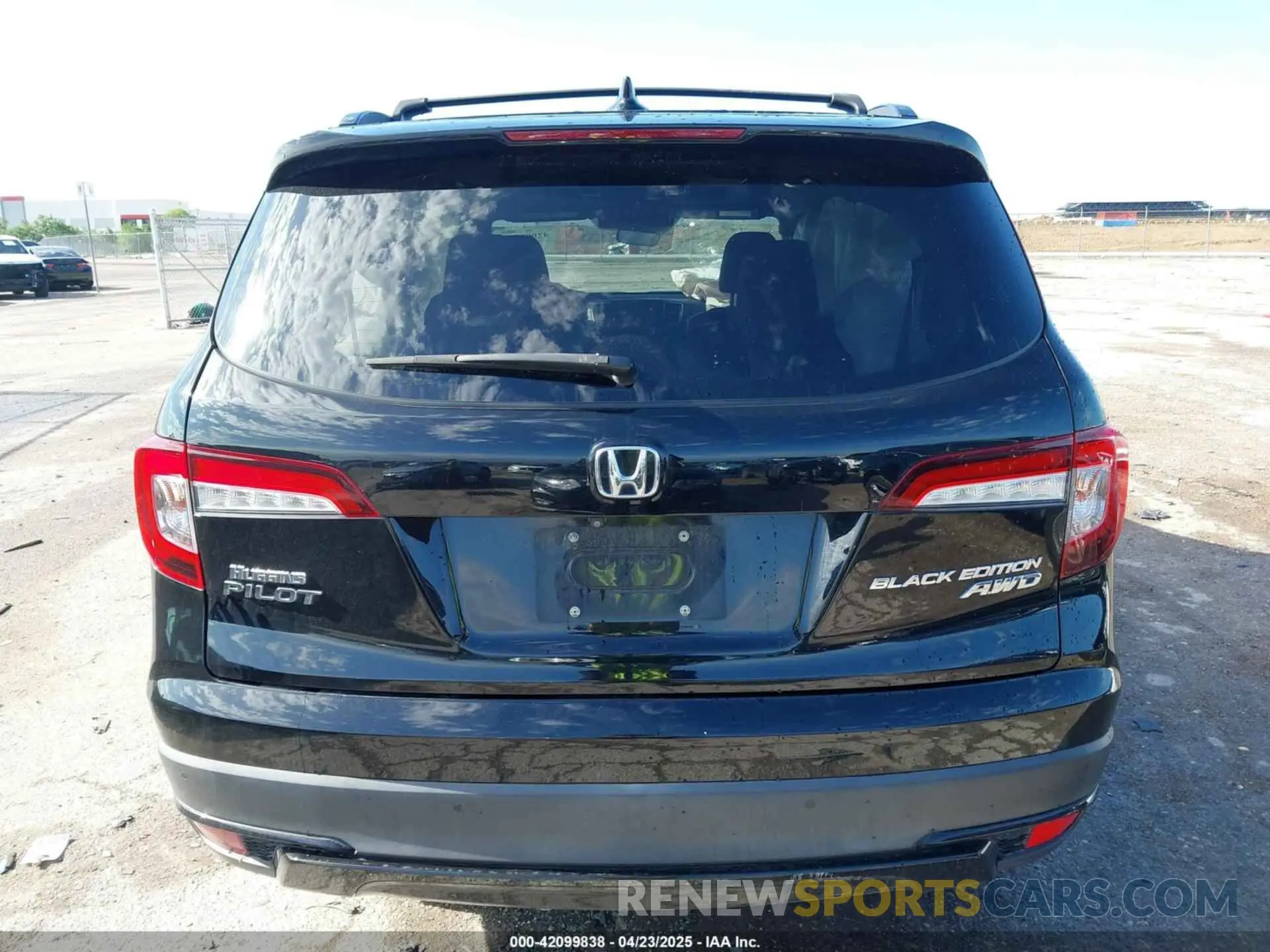16 Photograph of a damaged car 5FNYF6H71LB039742 HONDA PILOT 2020