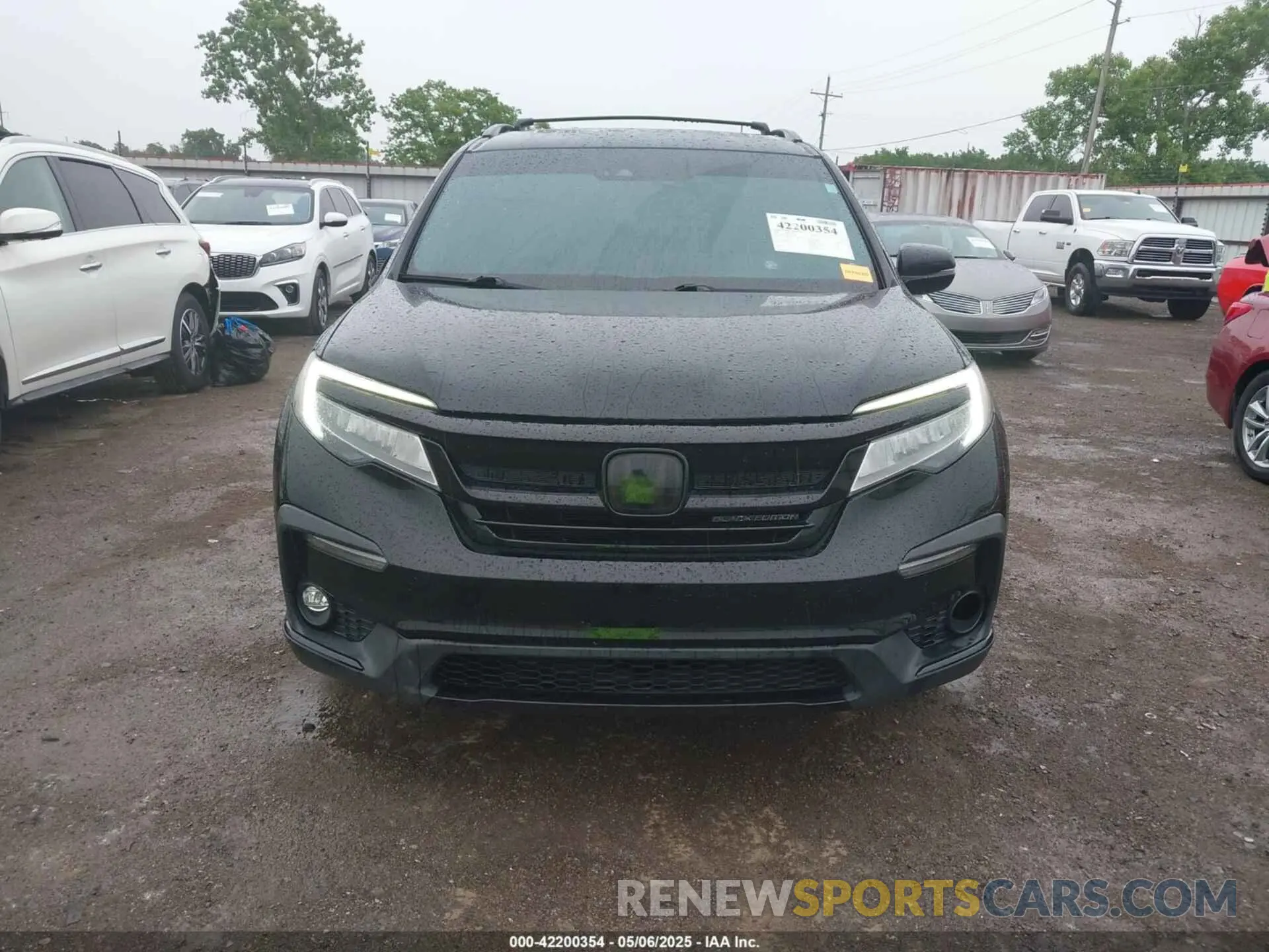 12 Photograph of a damaged car 5FNYF6H74LB007108 HONDA PILOT 2020