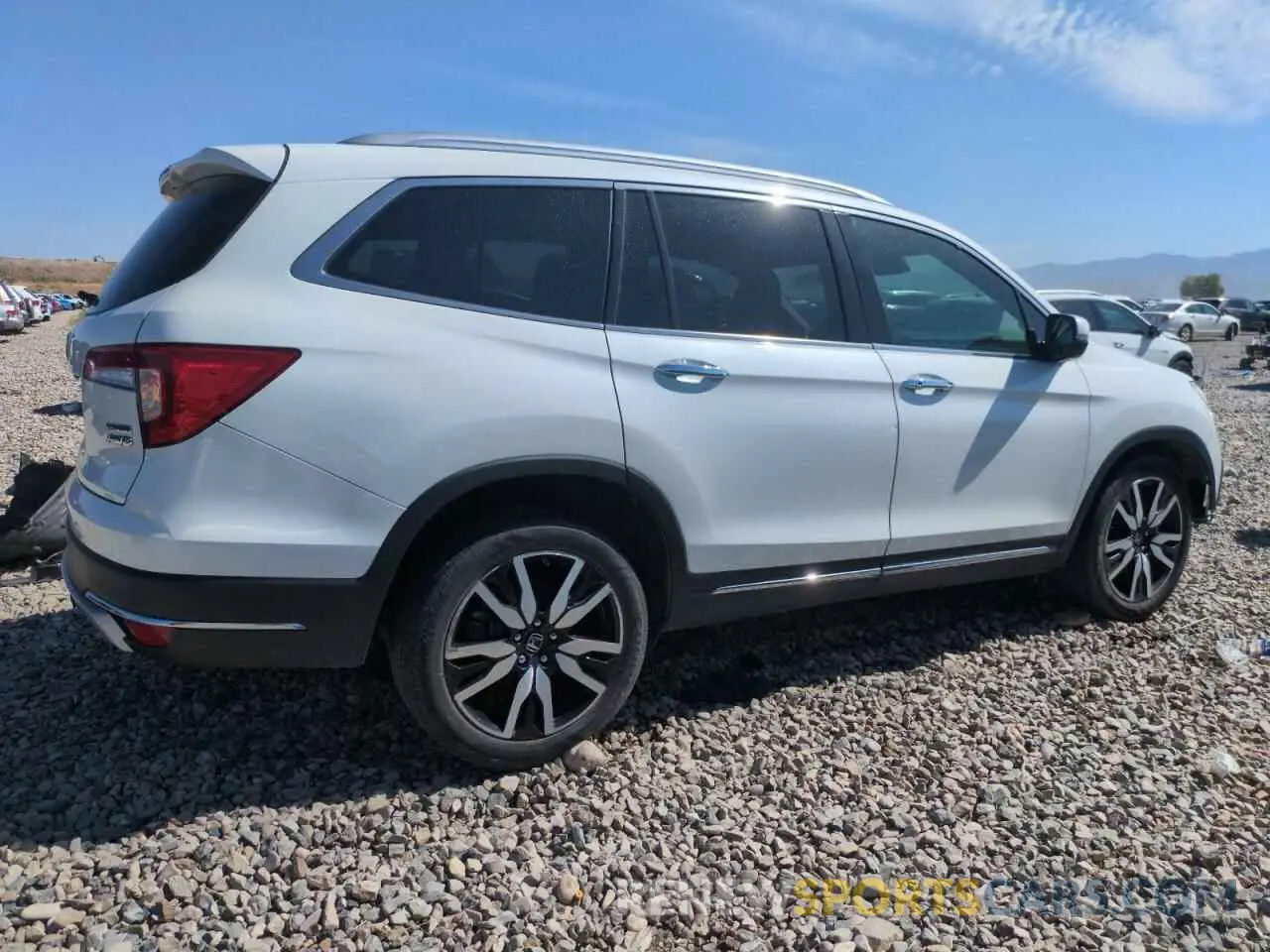 3 Photograph of a damaged car 5FNYF6H91LB001378 HONDA PILOT 2020