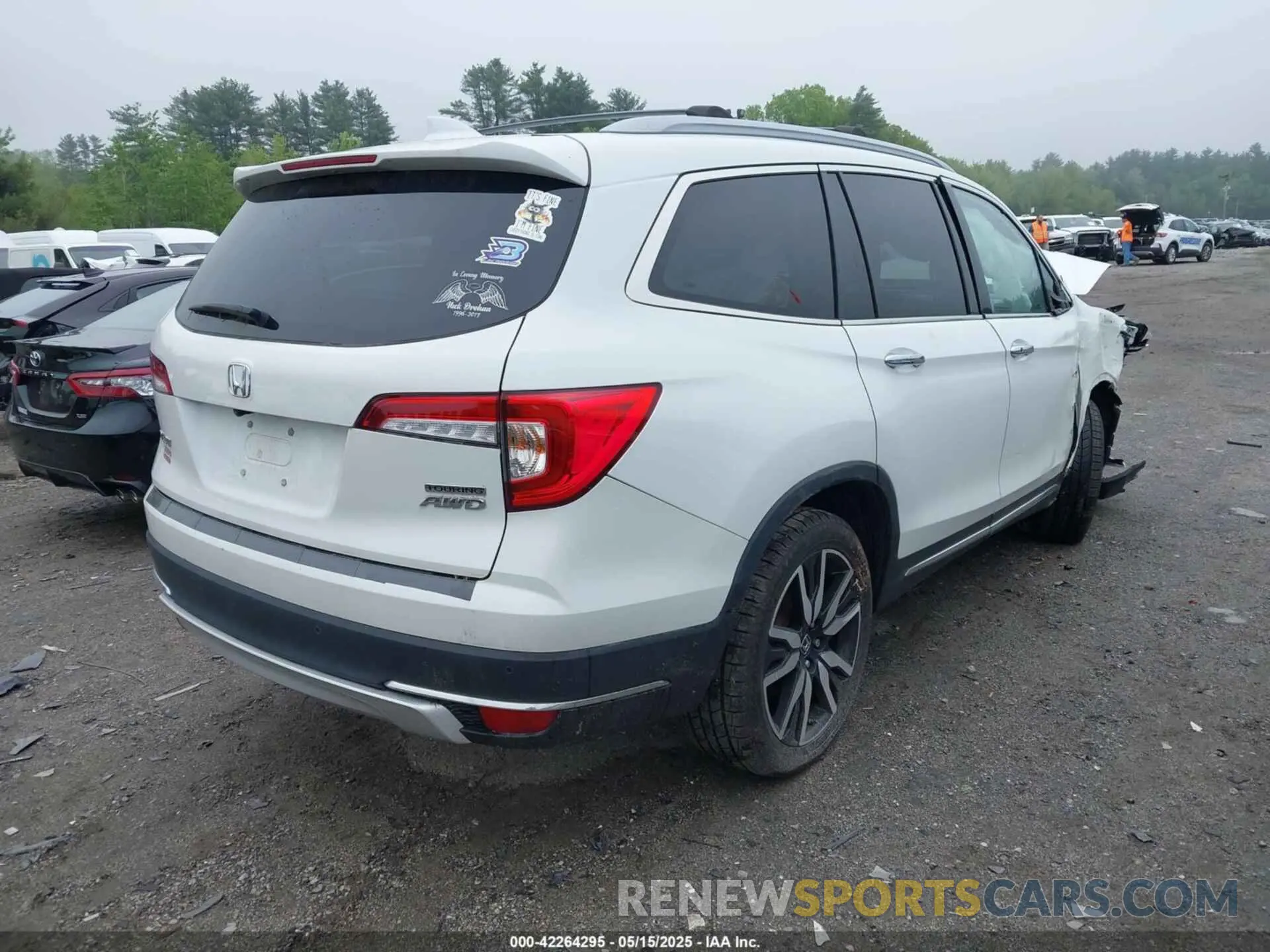 4 Photograph of a damaged car 5FNYF6H91LB006144 HONDA PILOT 2020