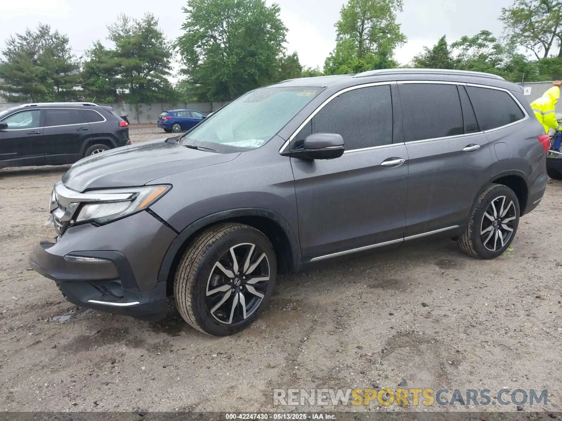 2 Photograph of a damaged car 5FNYF6H91LB066957 HONDA PILOT 2020