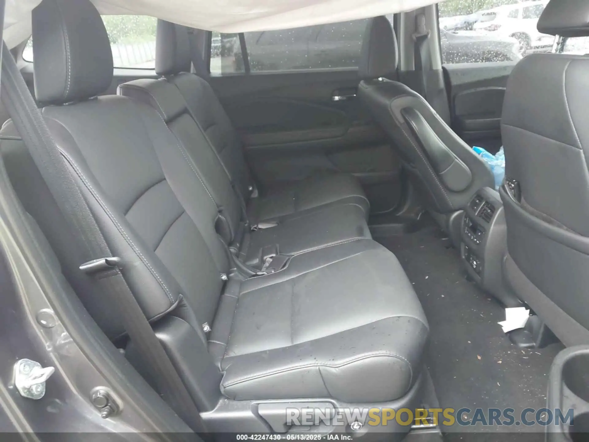 8 Photograph of a damaged car 5FNYF6H91LB066957 HONDA PILOT 2020