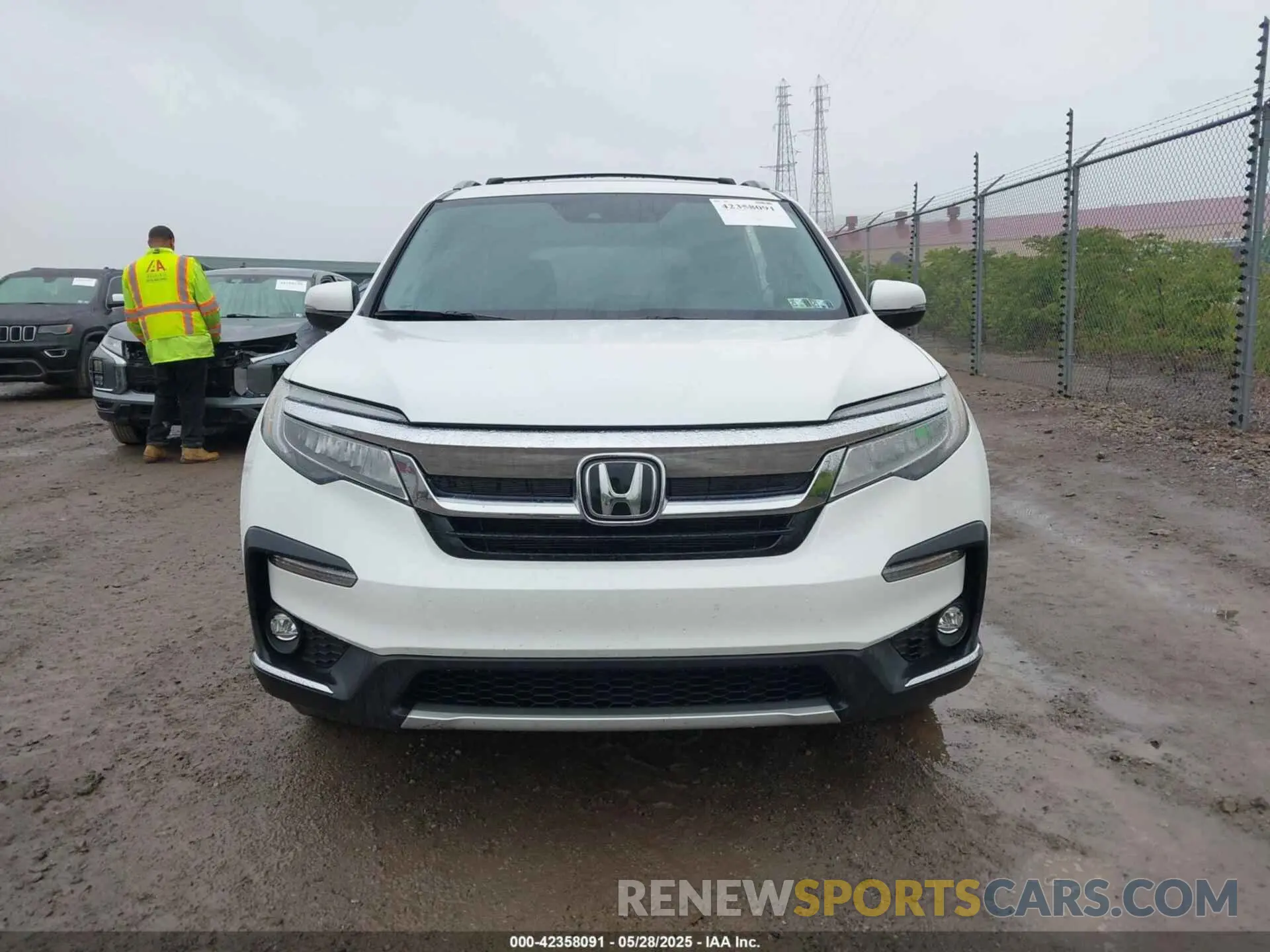 13 Photograph of a damaged car 5FNYF6H96LB037938 HONDA PILOT 2020