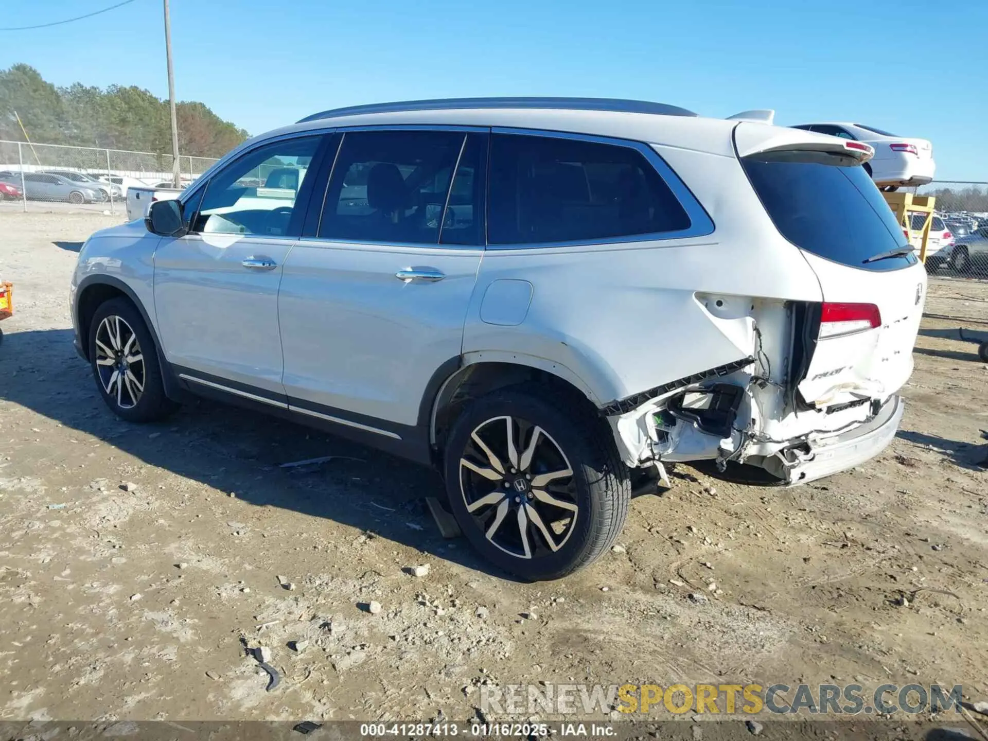 3 Photograph of a damaged car 5FNYF6H97LB004365 HONDA PILOT 2020