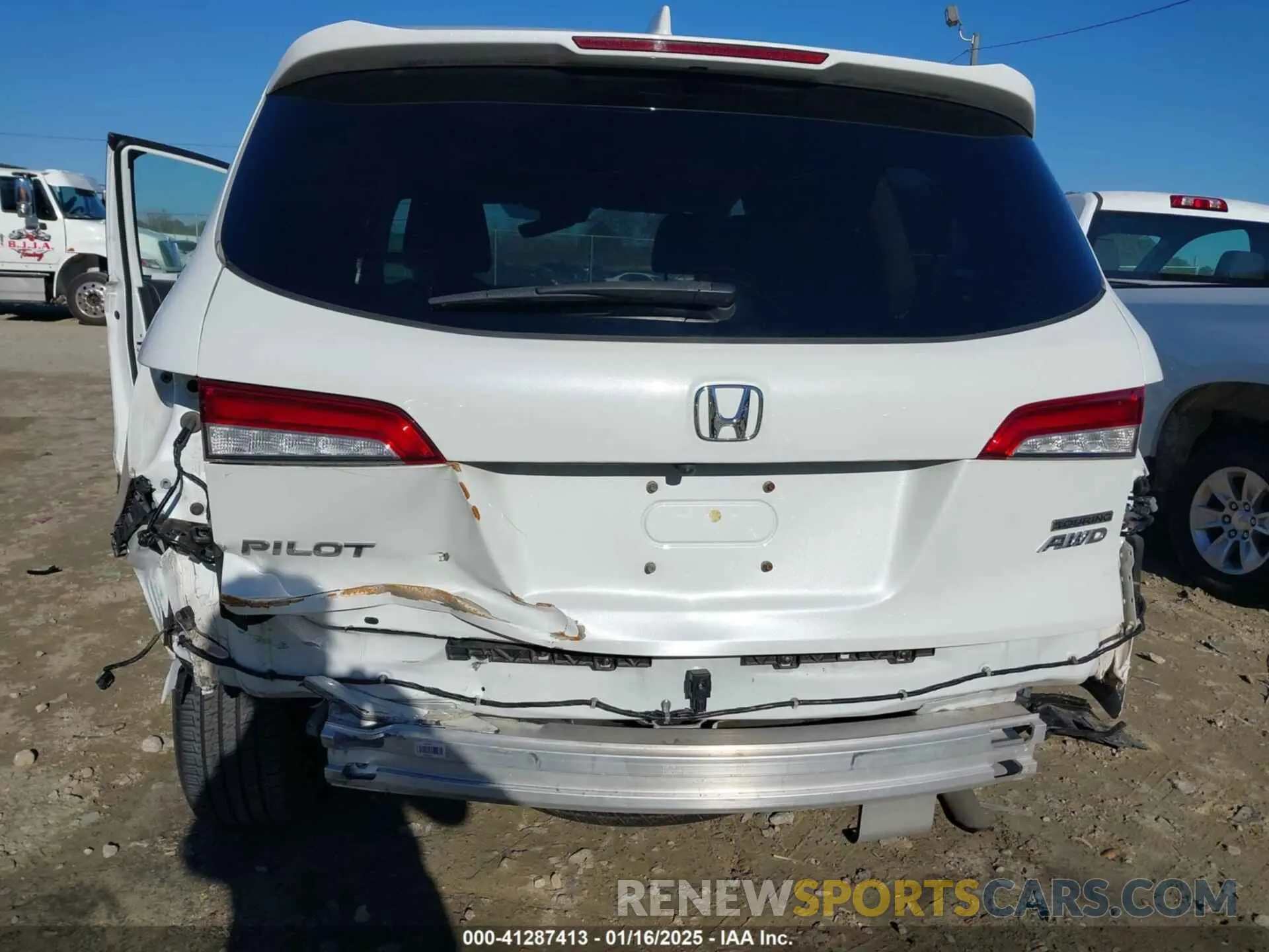 6 Photograph of a damaged car 5FNYF6H97LB004365 HONDA PILOT 2020