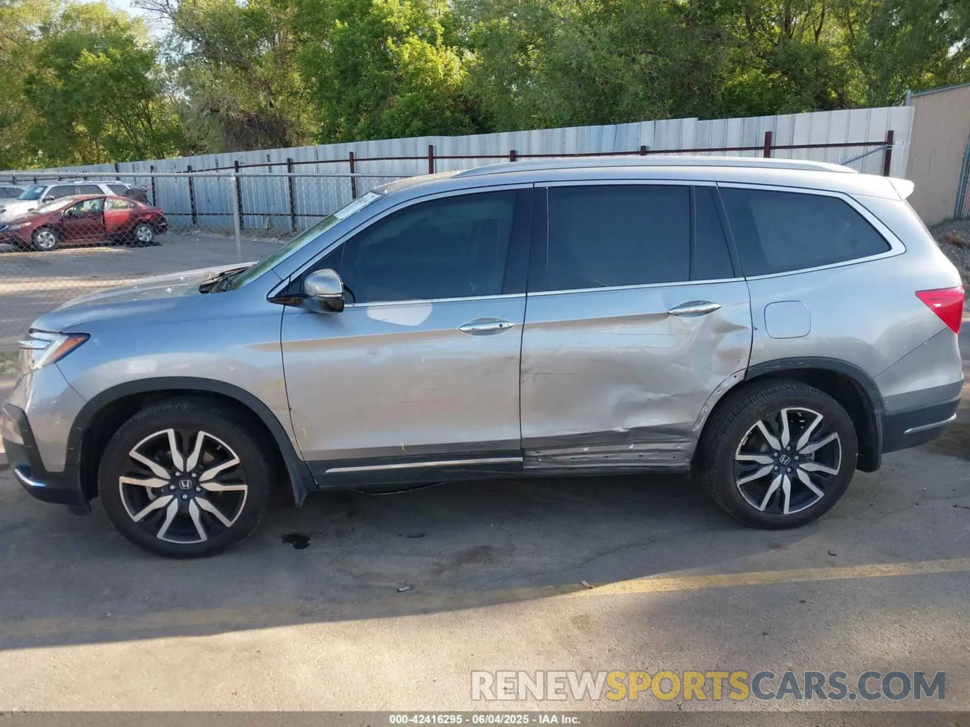 14 Photograph of a damaged car 5FNYF6H98LB042638 HONDA PILOT 2020