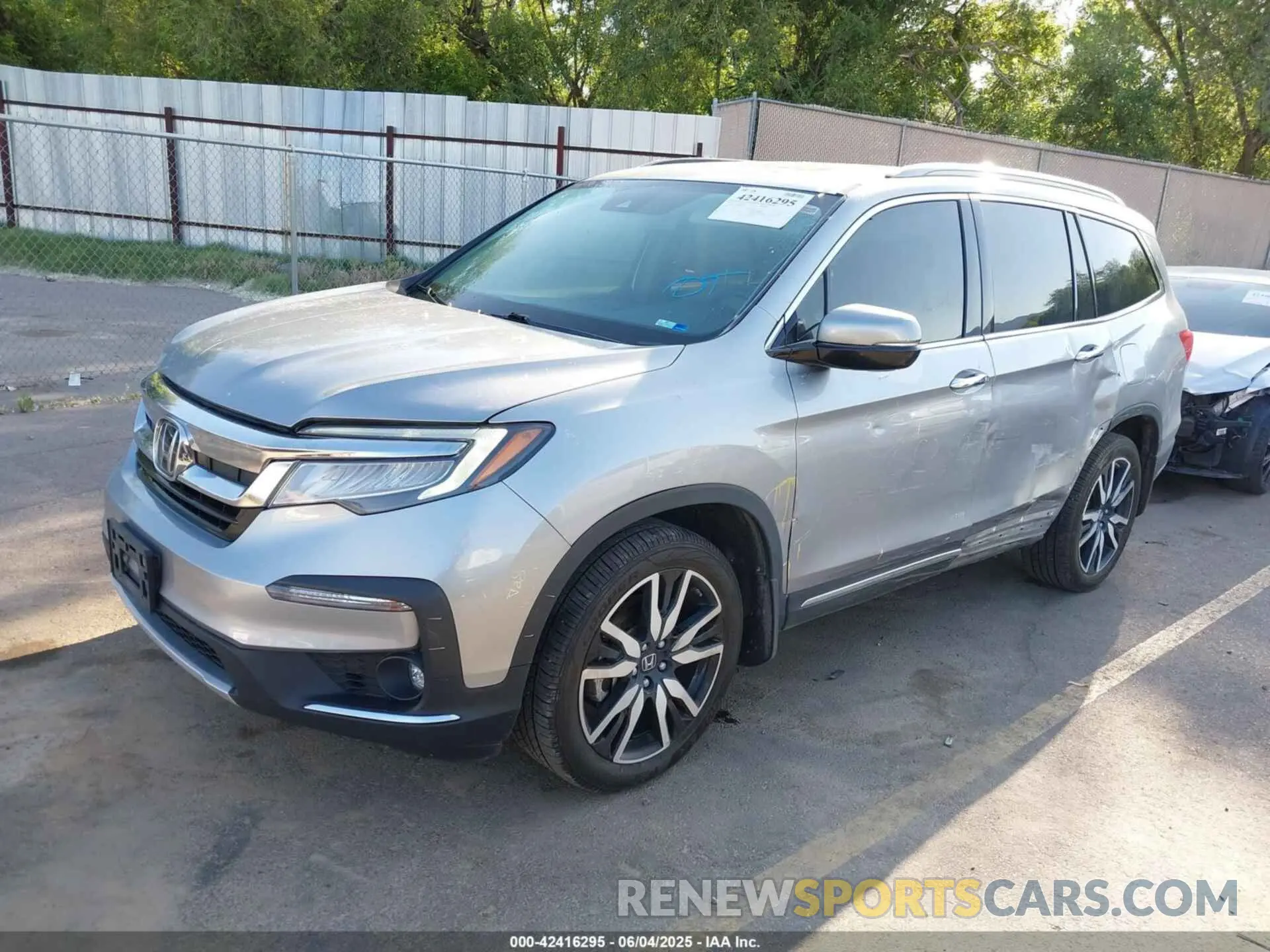 2 Photograph of a damaged car 5FNYF6H98LB042638 HONDA PILOT 2020