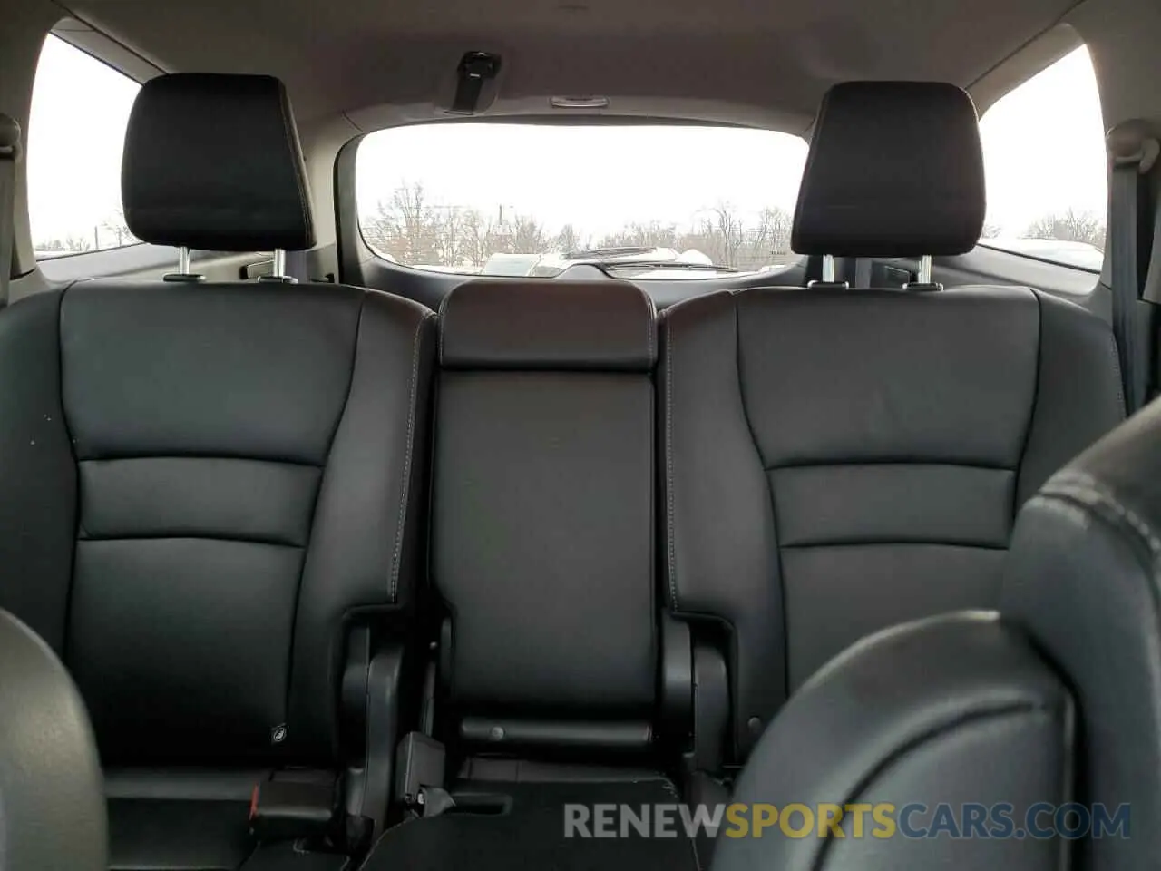 10 Photograph of a damaged car 5FNYF6H99LB043071 HONDA PILOT 2020