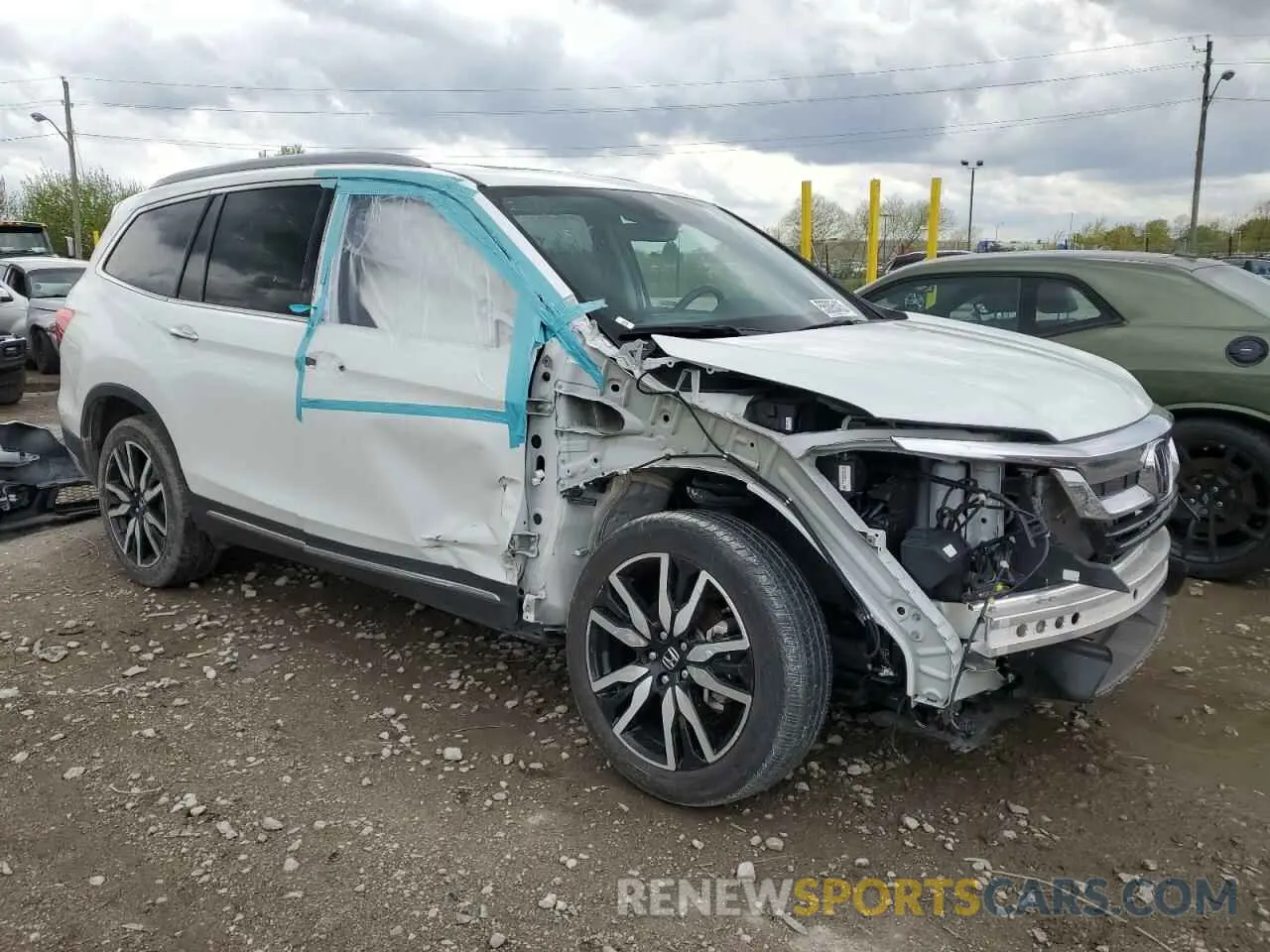 4 Photograph of a damaged car 5FNYF6H99LB050134 HONDA PILOT 2020
