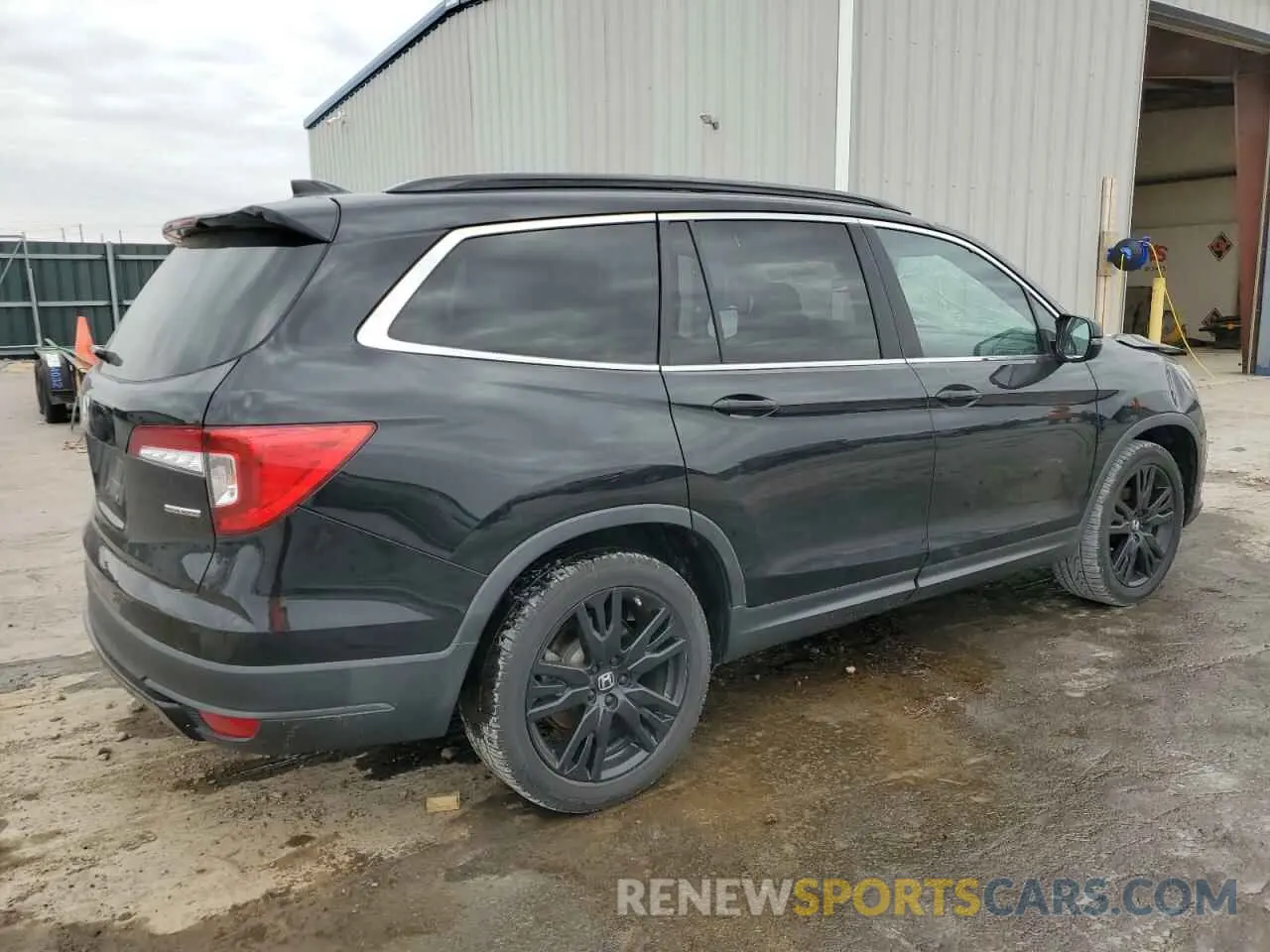 3 Photograph of a damaged car 5FNYF5H20MB005405 HONDA PILOT 2021