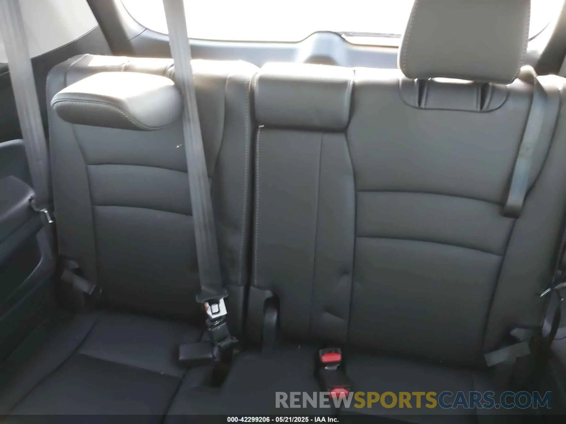 18 Photograph of a damaged car 5FNYF5H20MB017389 HONDA PILOT 2021