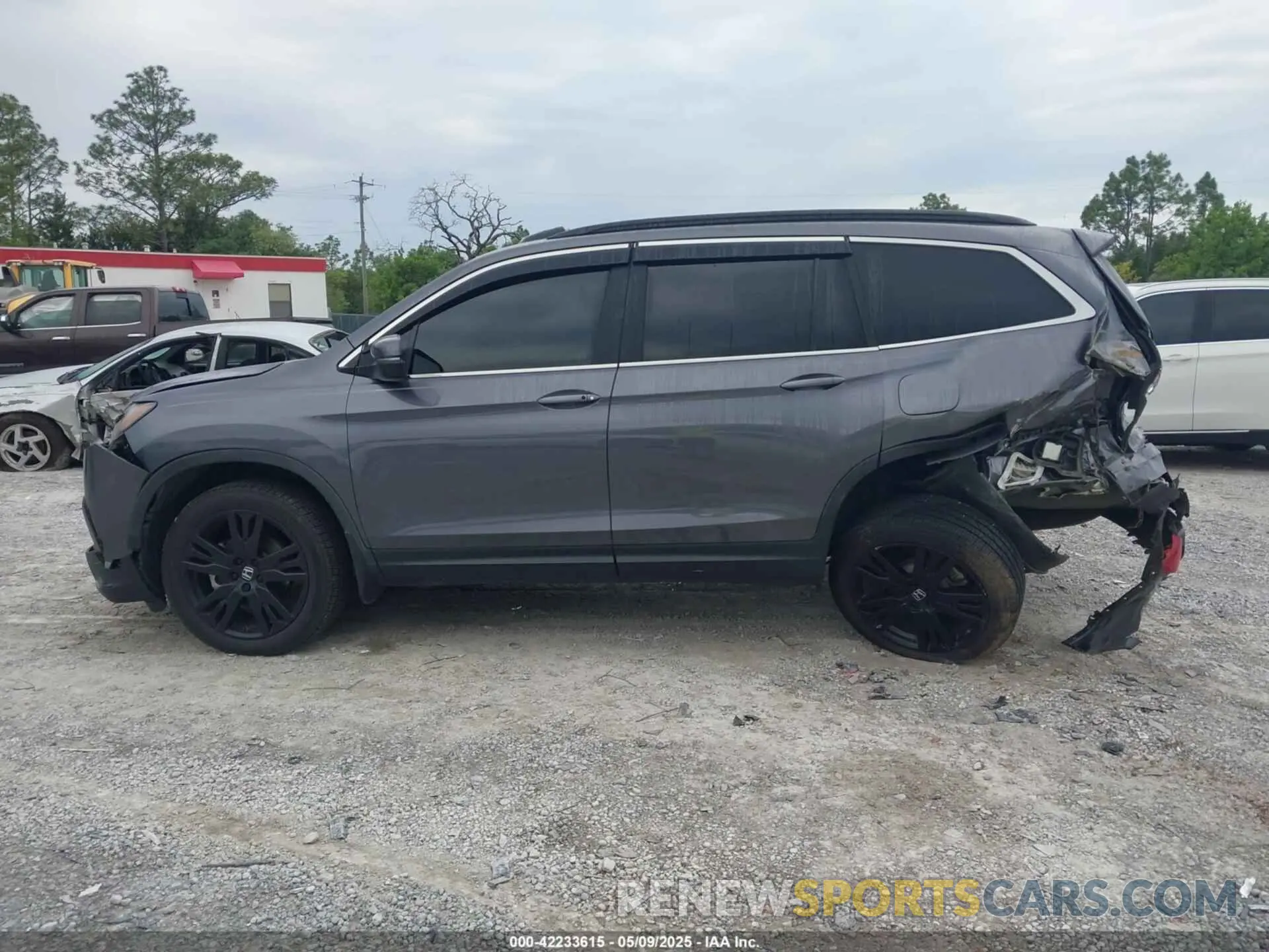 14 Photograph of a damaged car 5FNYF5H20MB023029 HONDA PILOT 2021