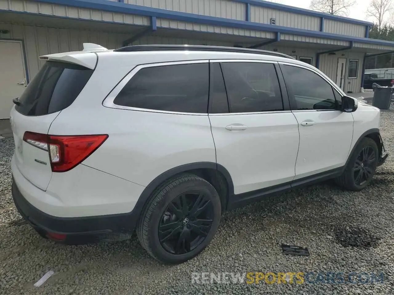 3 Photograph of a damaged car 5FNYF5H21MB008099 HONDA PILOT 2021