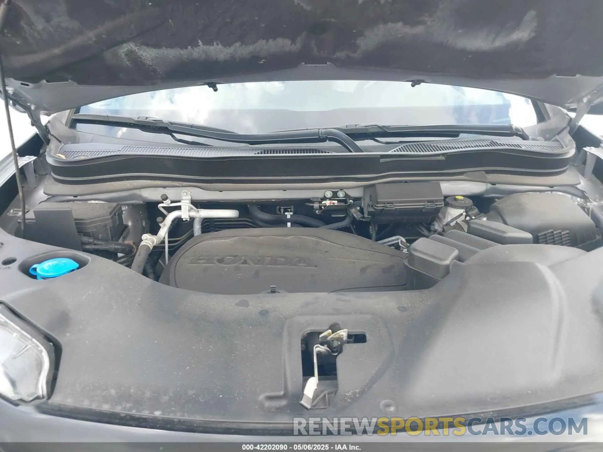 10 Photograph of a damaged car 5FNYF5H22MB004756 HONDA PILOT 2021