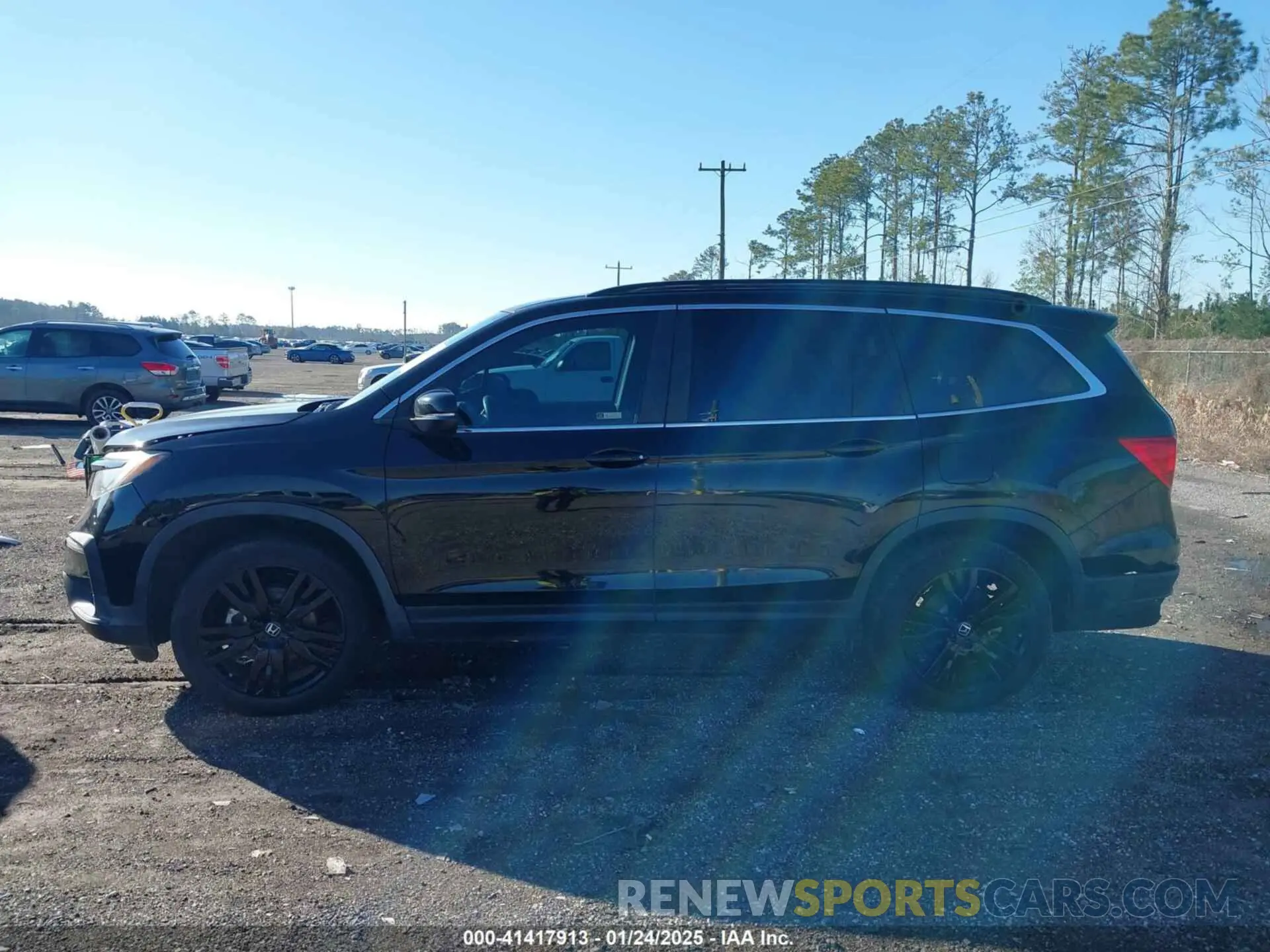 14 Photograph of a damaged car 5FNYF5H22MB007883 HONDA PILOT 2021