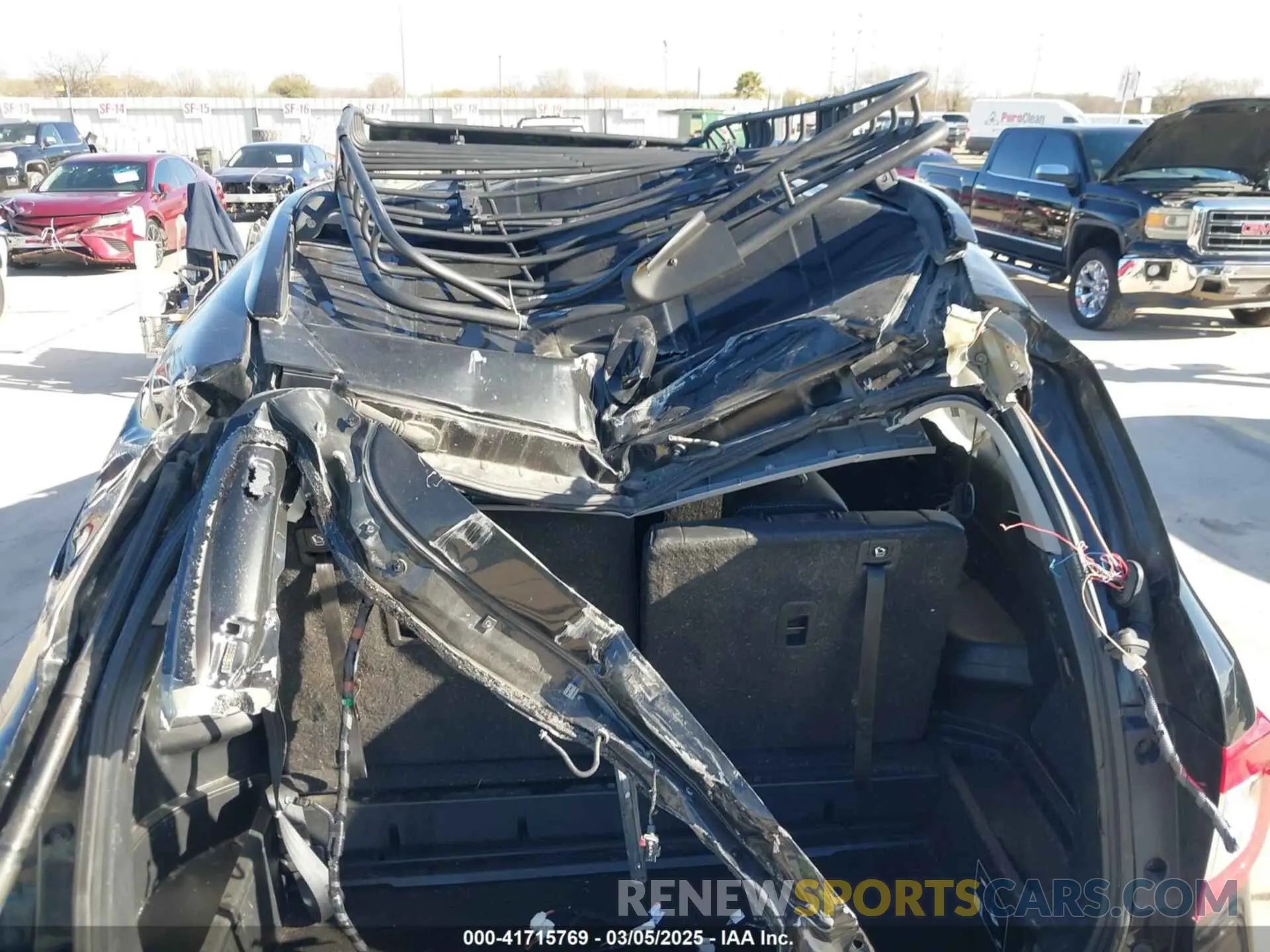 14 Photograph of a damaged car 5FNYF5H22MB022187 HONDA PILOT 2021