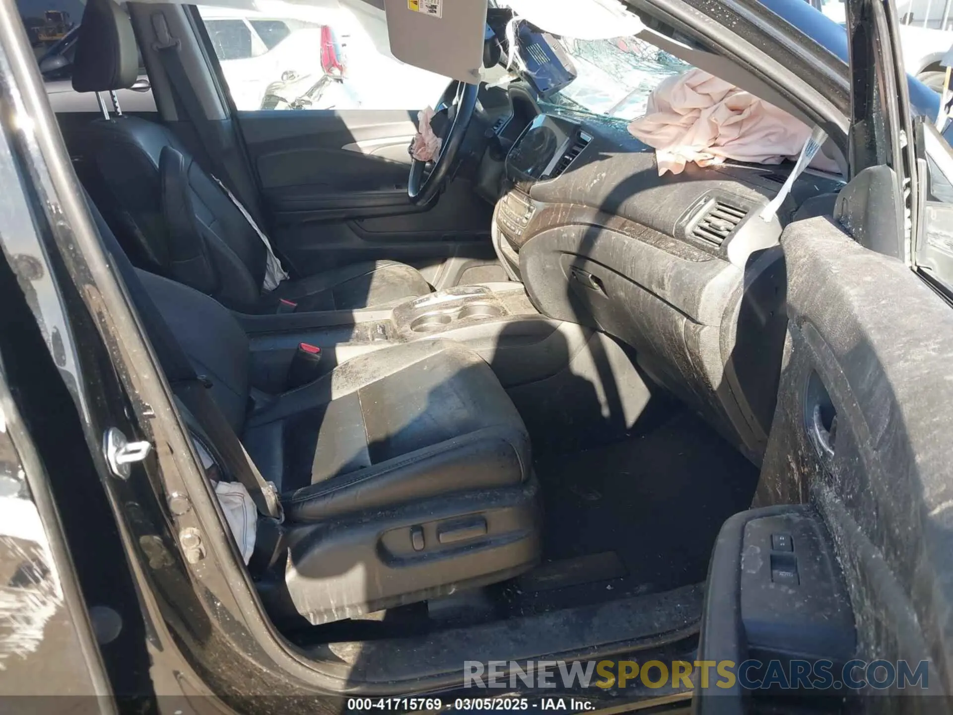 5 Photograph of a damaged car 5FNYF5H22MB022187 HONDA PILOT 2021