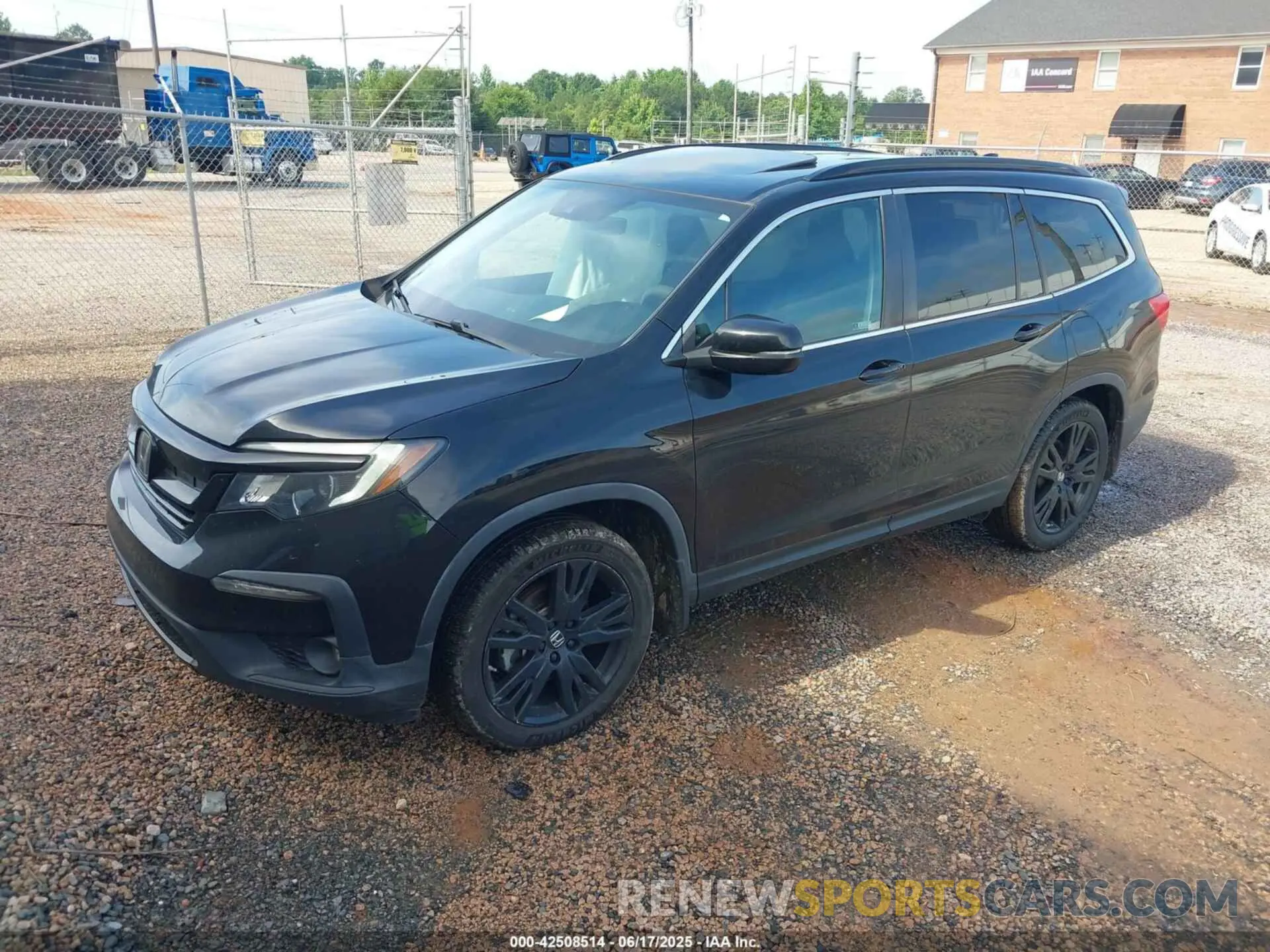 2 Photograph of a damaged car 5FNYF5H23MB009819 HONDA PILOT 2021