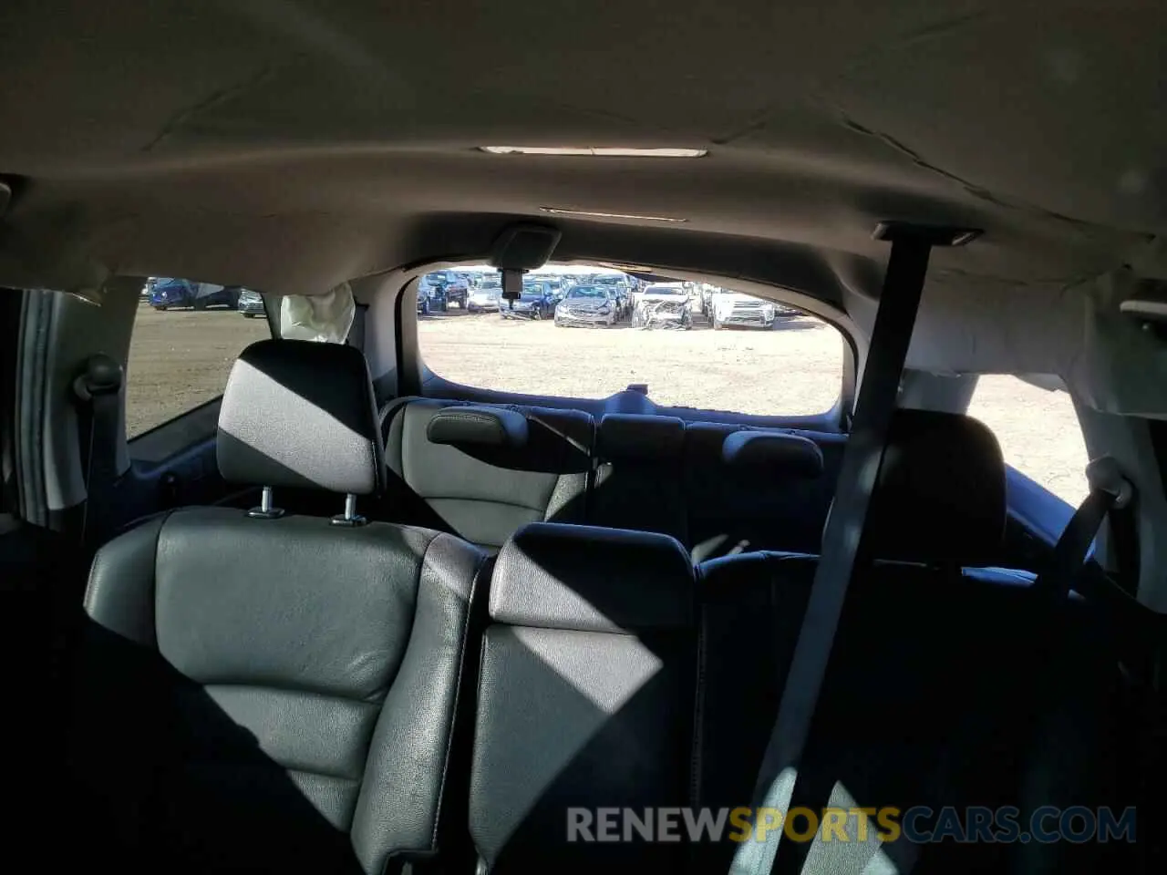 10 Photograph of a damaged car 5FNYF5H24MB040819 HONDA PILOT 2021