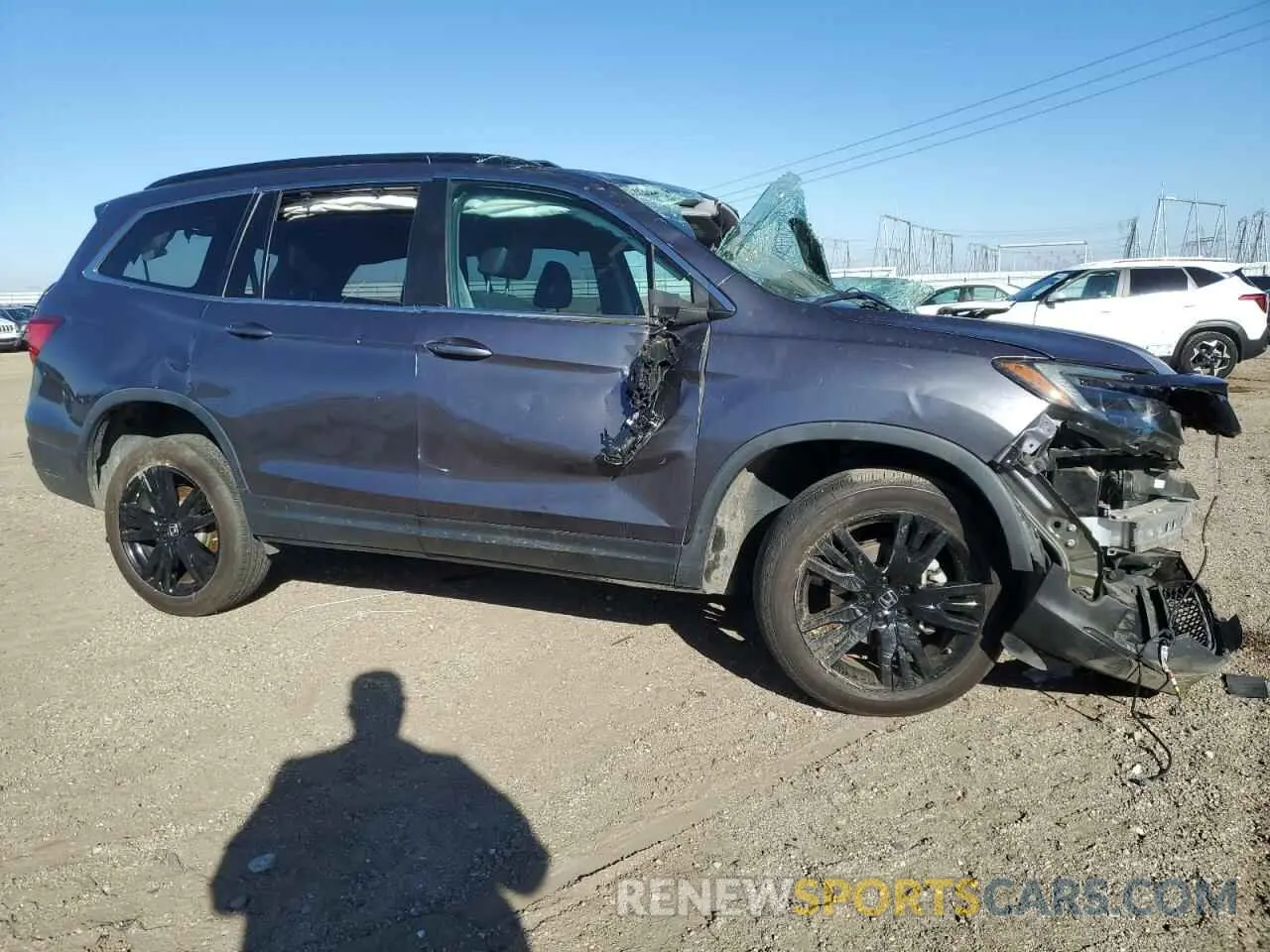 4 Photograph of a damaged car 5FNYF5H24MB040819 HONDA PILOT 2021
