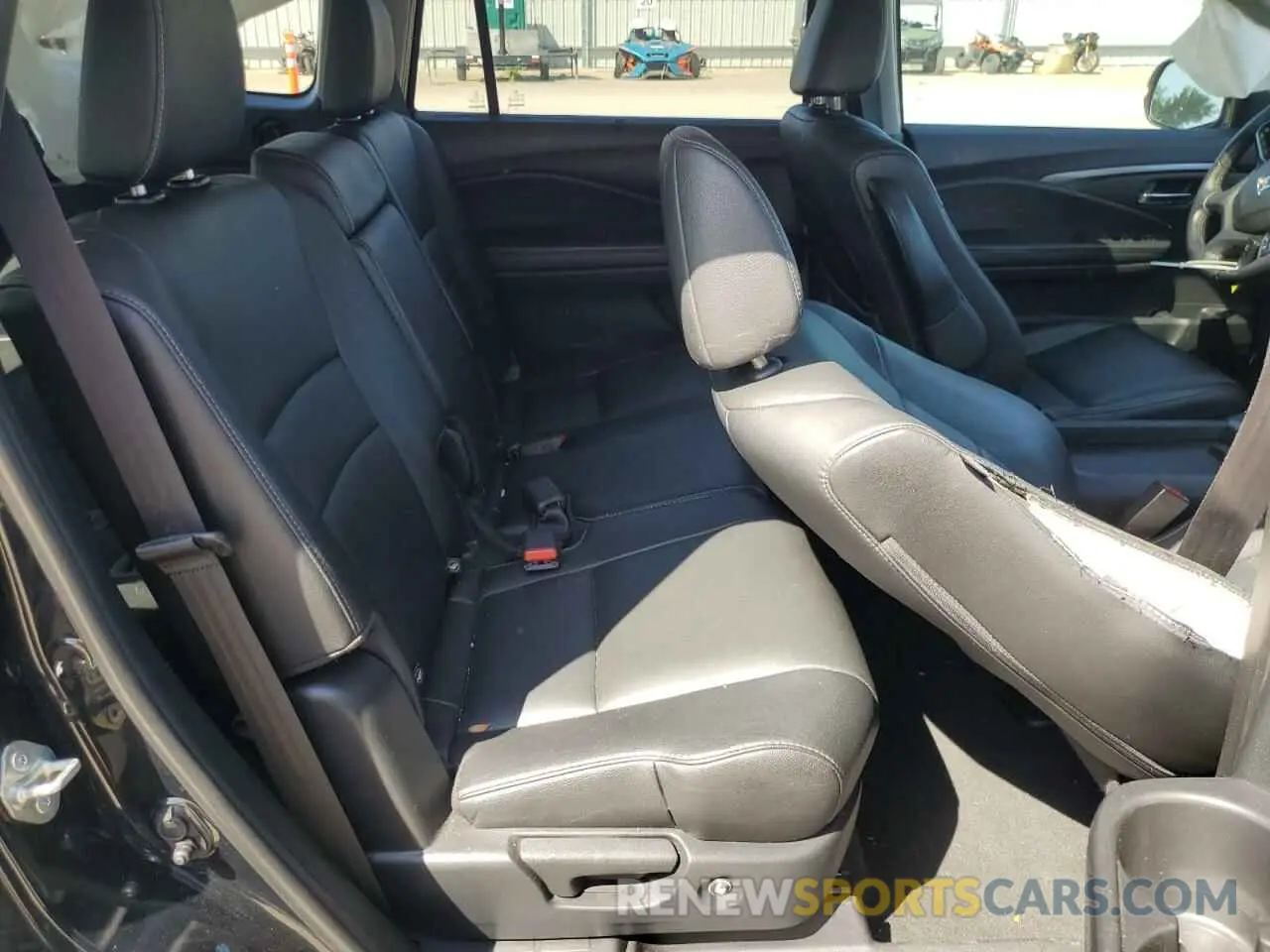 10 Photograph of a damaged car 5FNYF5H25MB006226 HONDA PILOT 2021