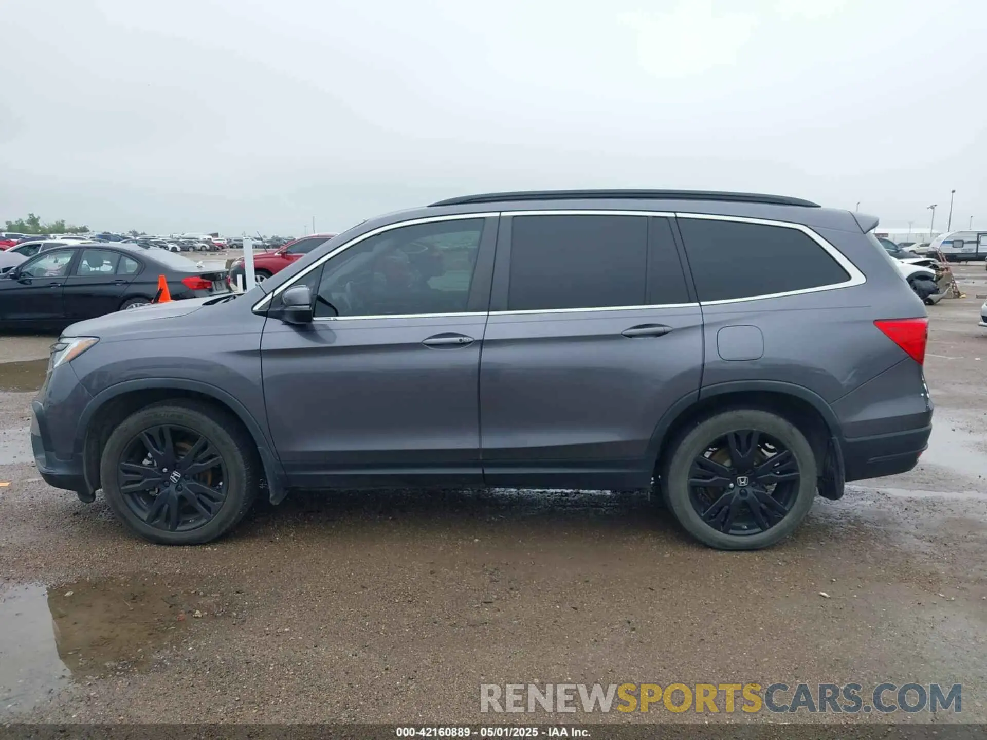 14 Photograph of a damaged car 5FNYF5H25MB024824 HONDA PILOT 2021