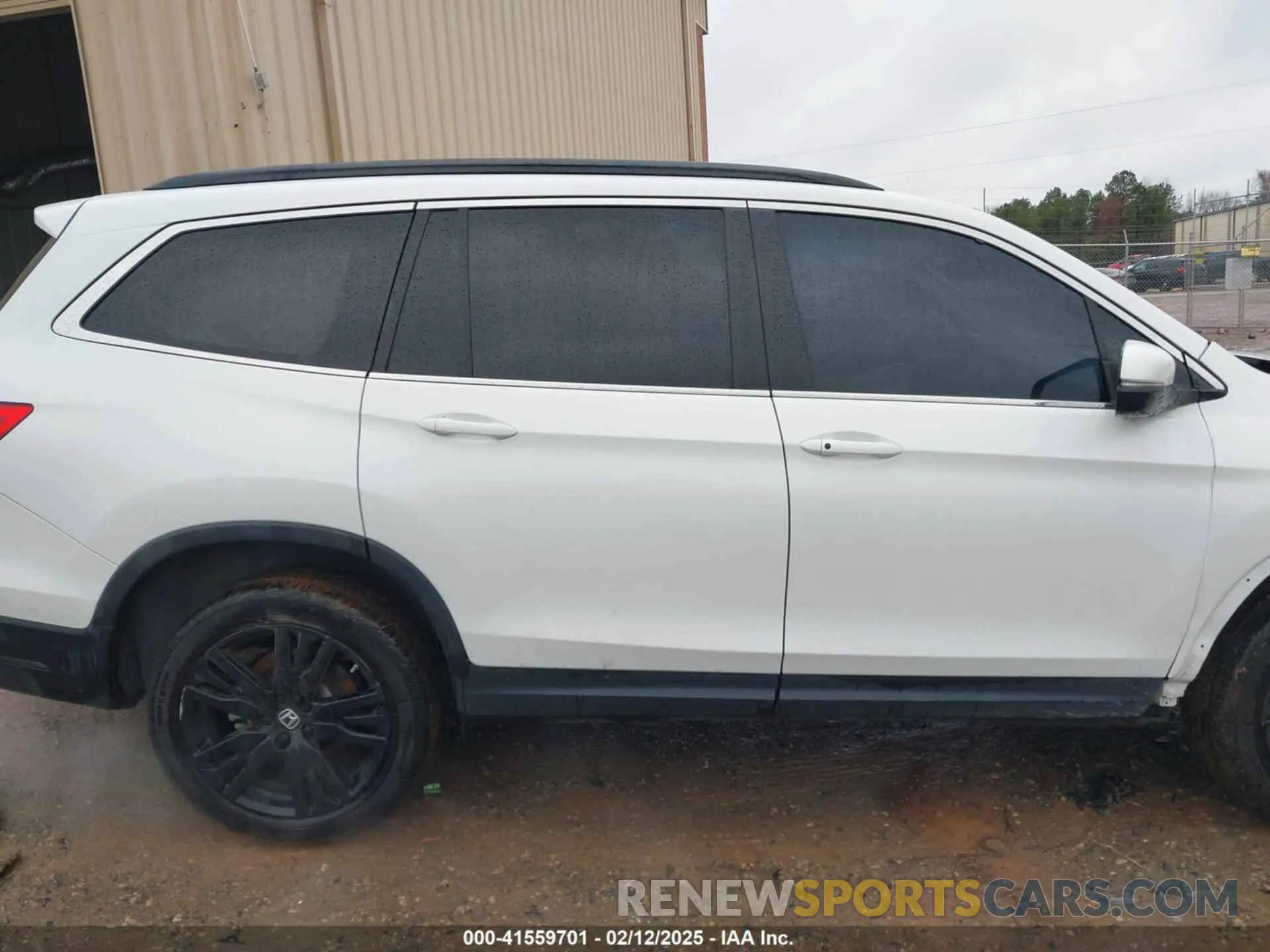 13 Photograph of a damaged car 5FNYF5H25MB028579 HONDA PILOT 2021
